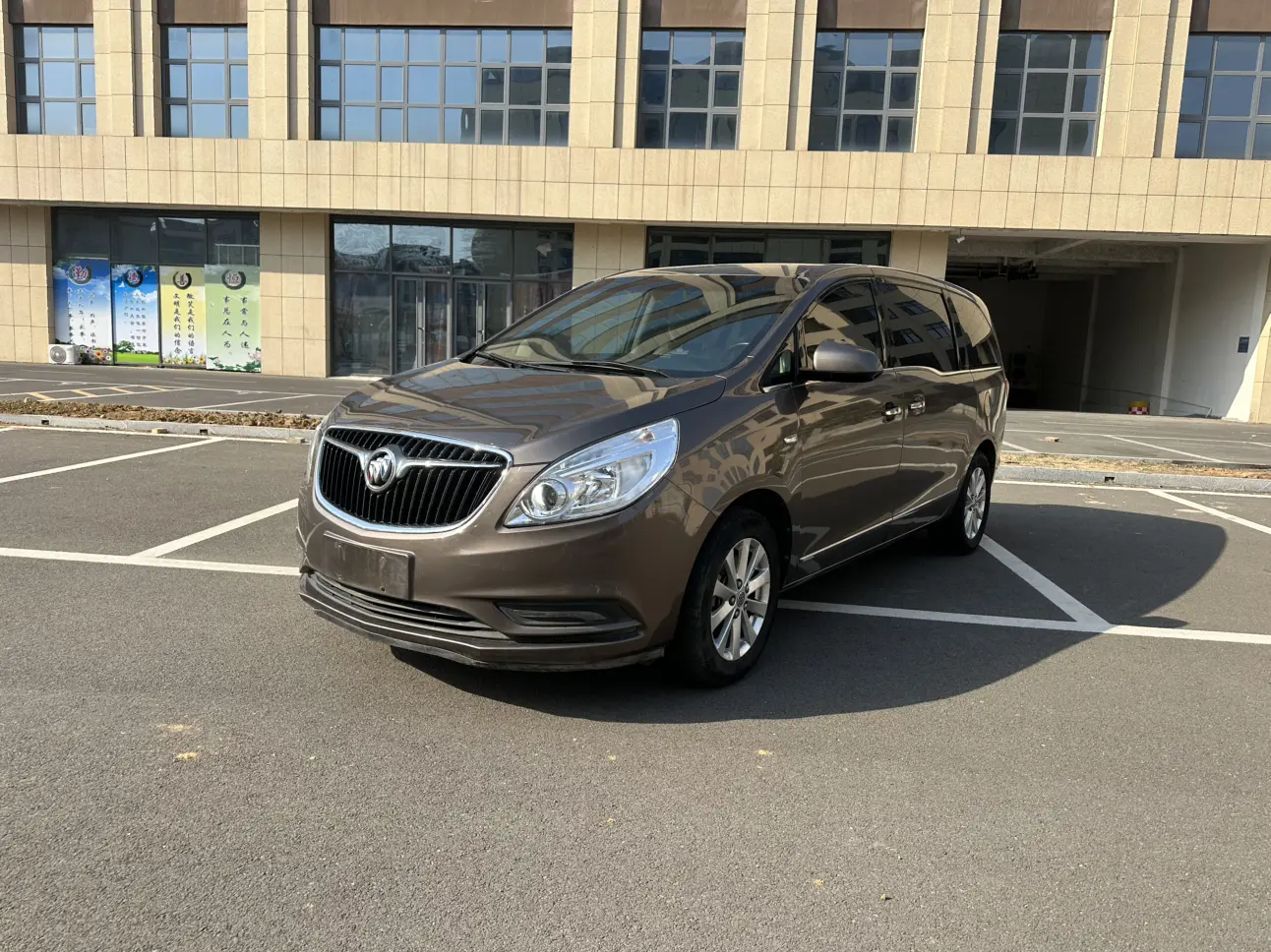 Buick GL8  из Китая