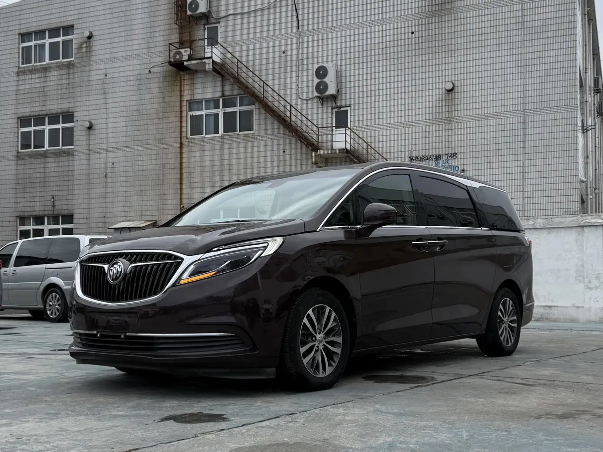 Buick GL8  из Китая