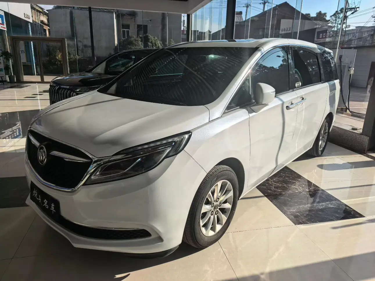 Buick GL8  из Китая