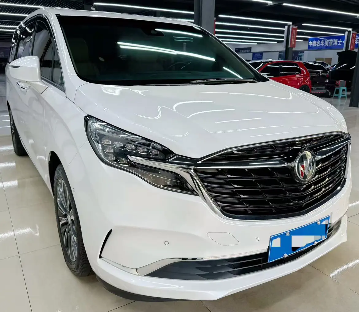 Buick GL8  из Китая