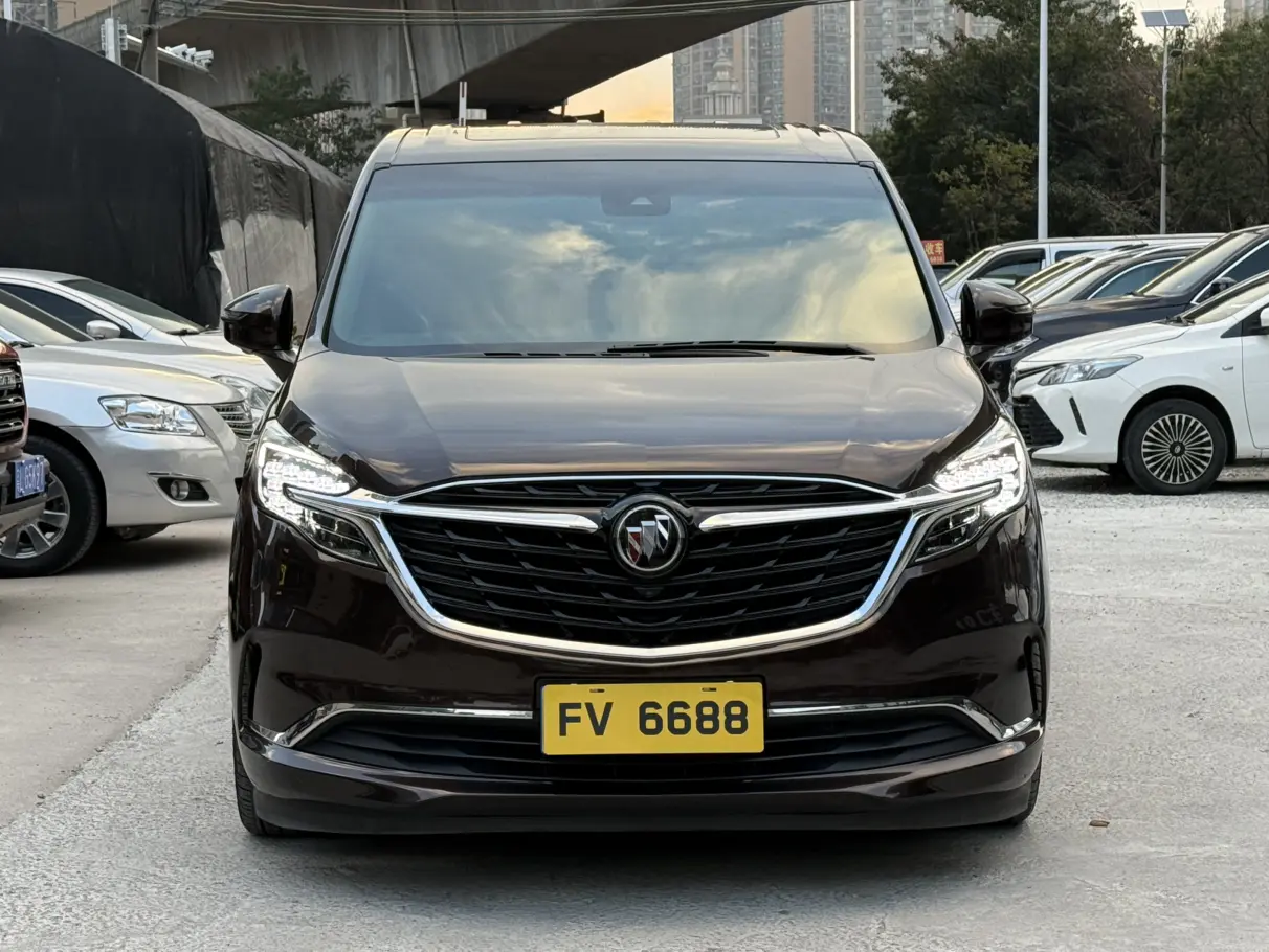 Buick GL8  из Китая