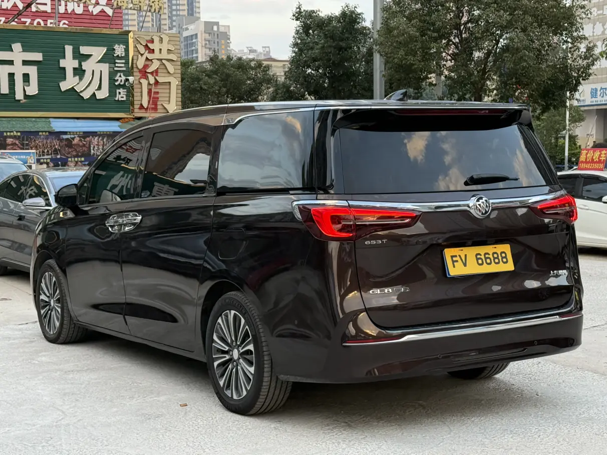 Buick GL8  из Китая