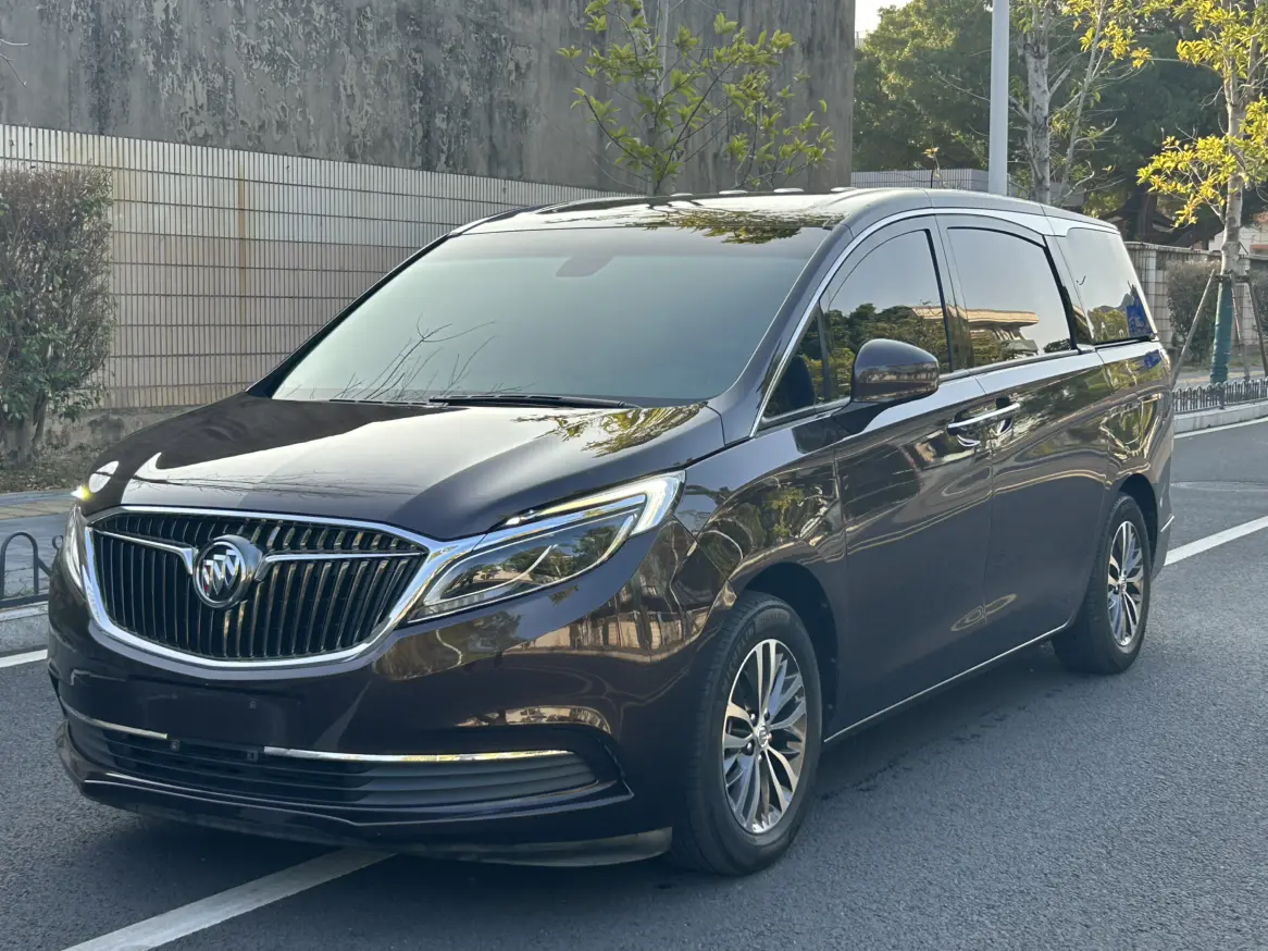 Buick GL8  из Китая