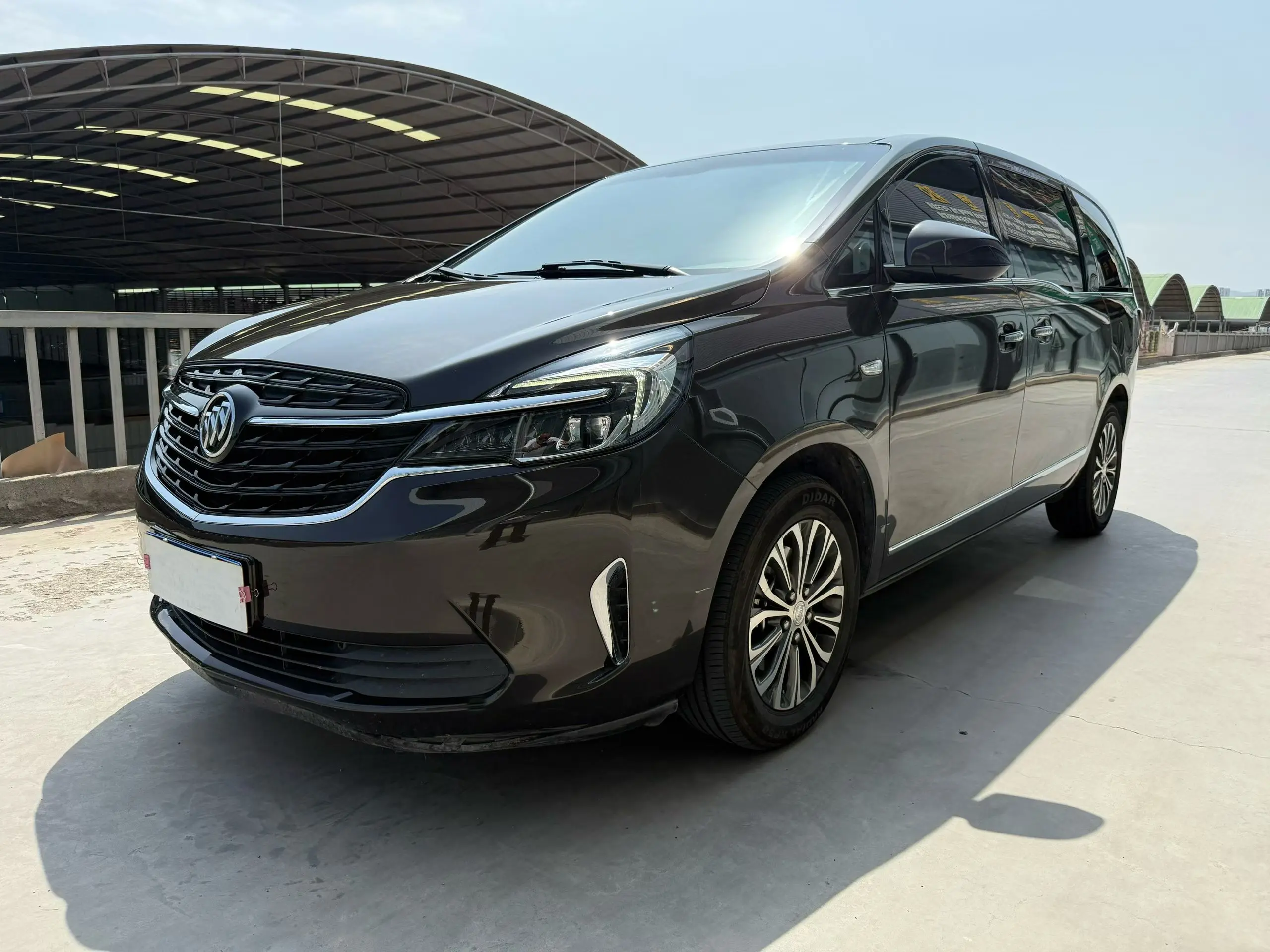 Buick GL8  из Китая