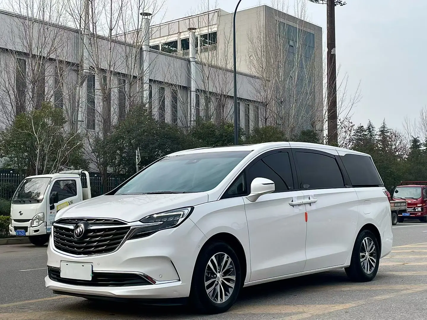 Buick GL8  из Китая