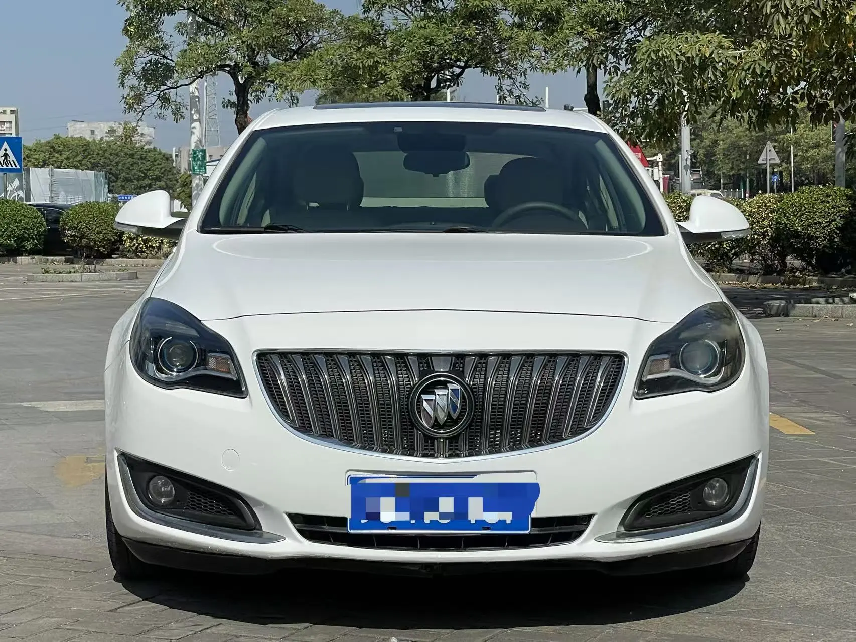 Buick Majesty  из Китая