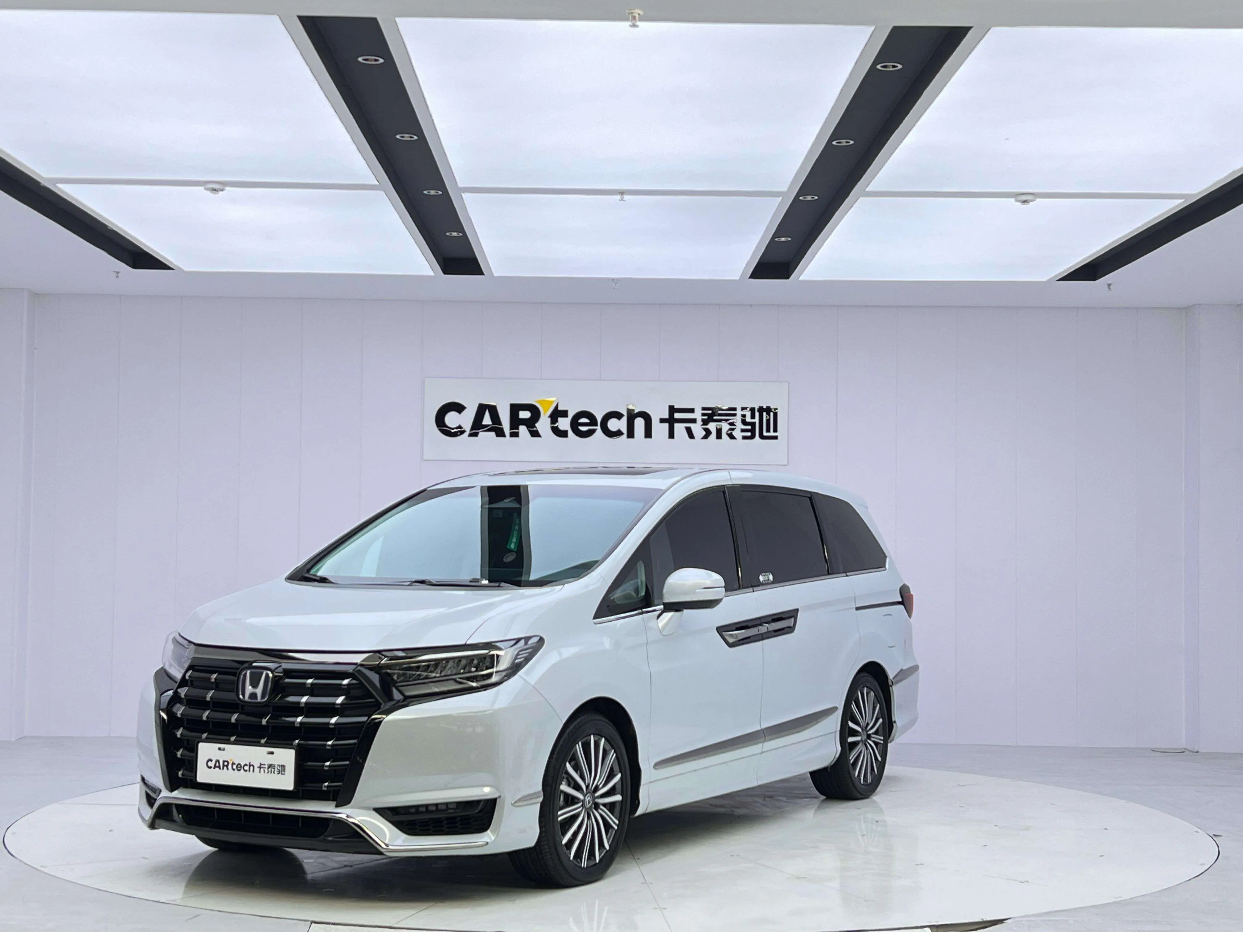 Honda Elysion (Alison)  из Китая