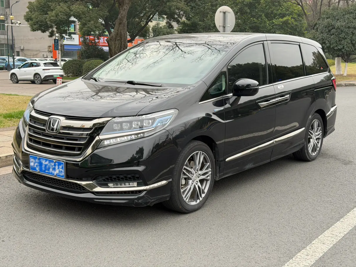 Honda Elysion (Alison)  из Китая