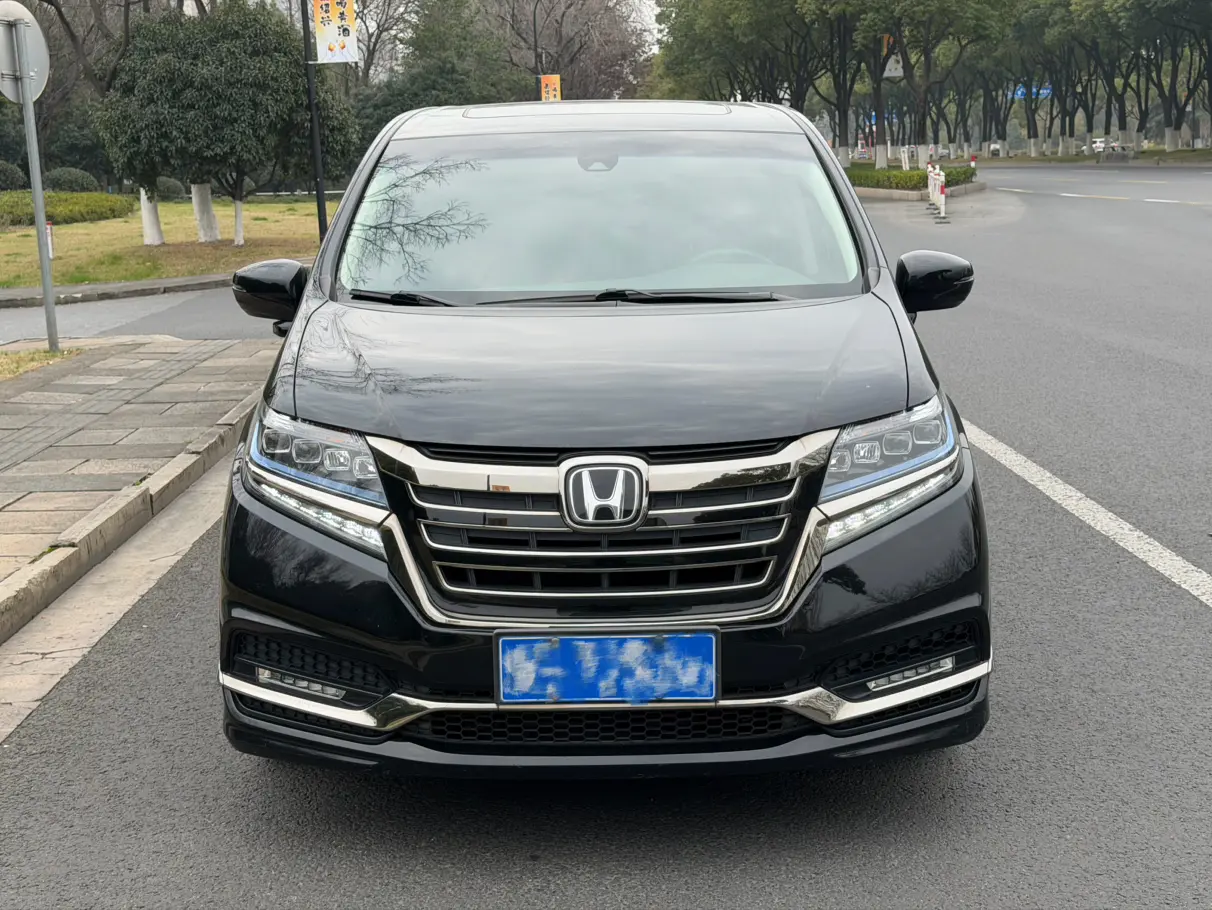 Honda Elysion (Alison)  из Китая