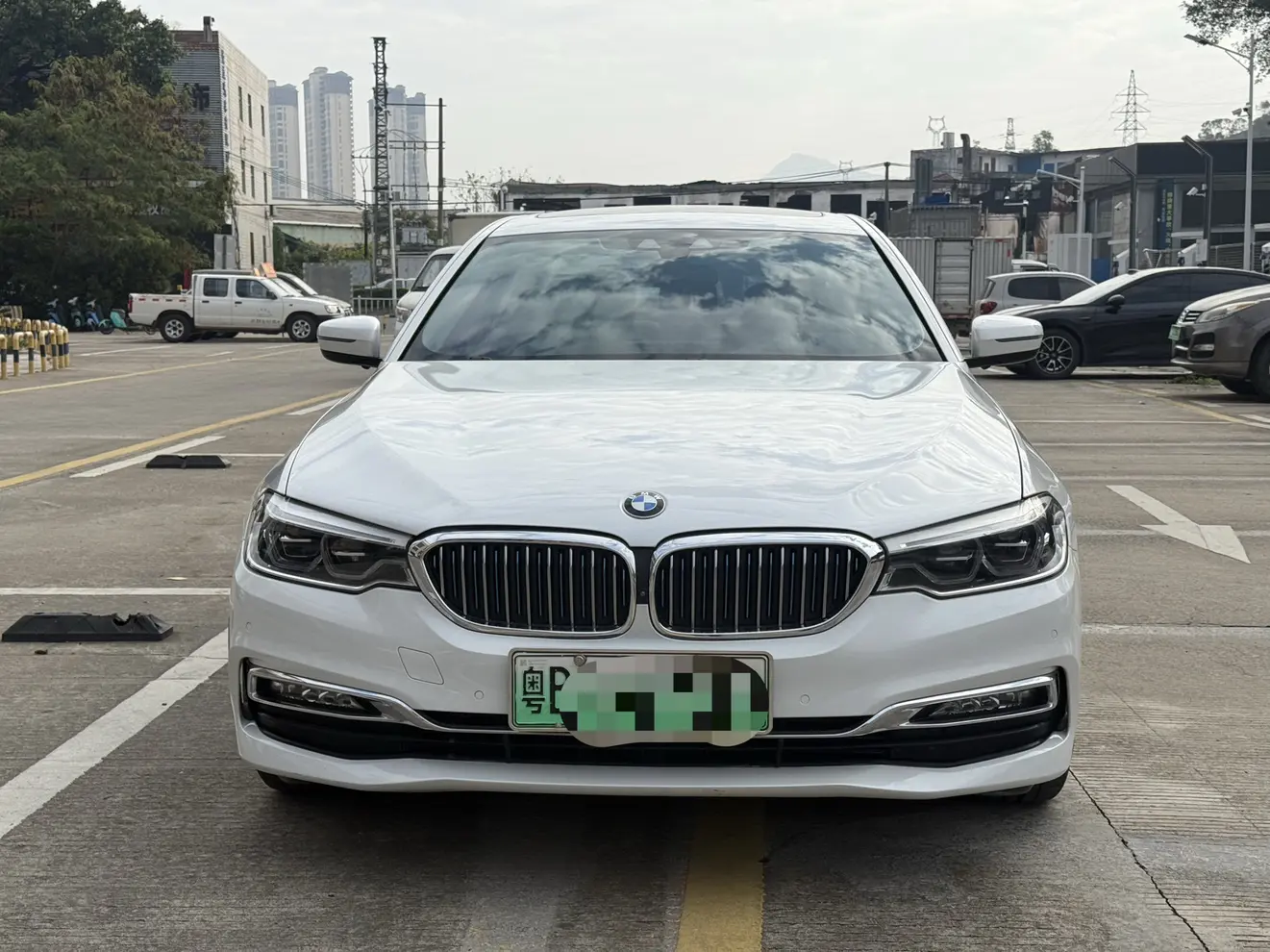 BMW 5 Series PHEV  из Китая