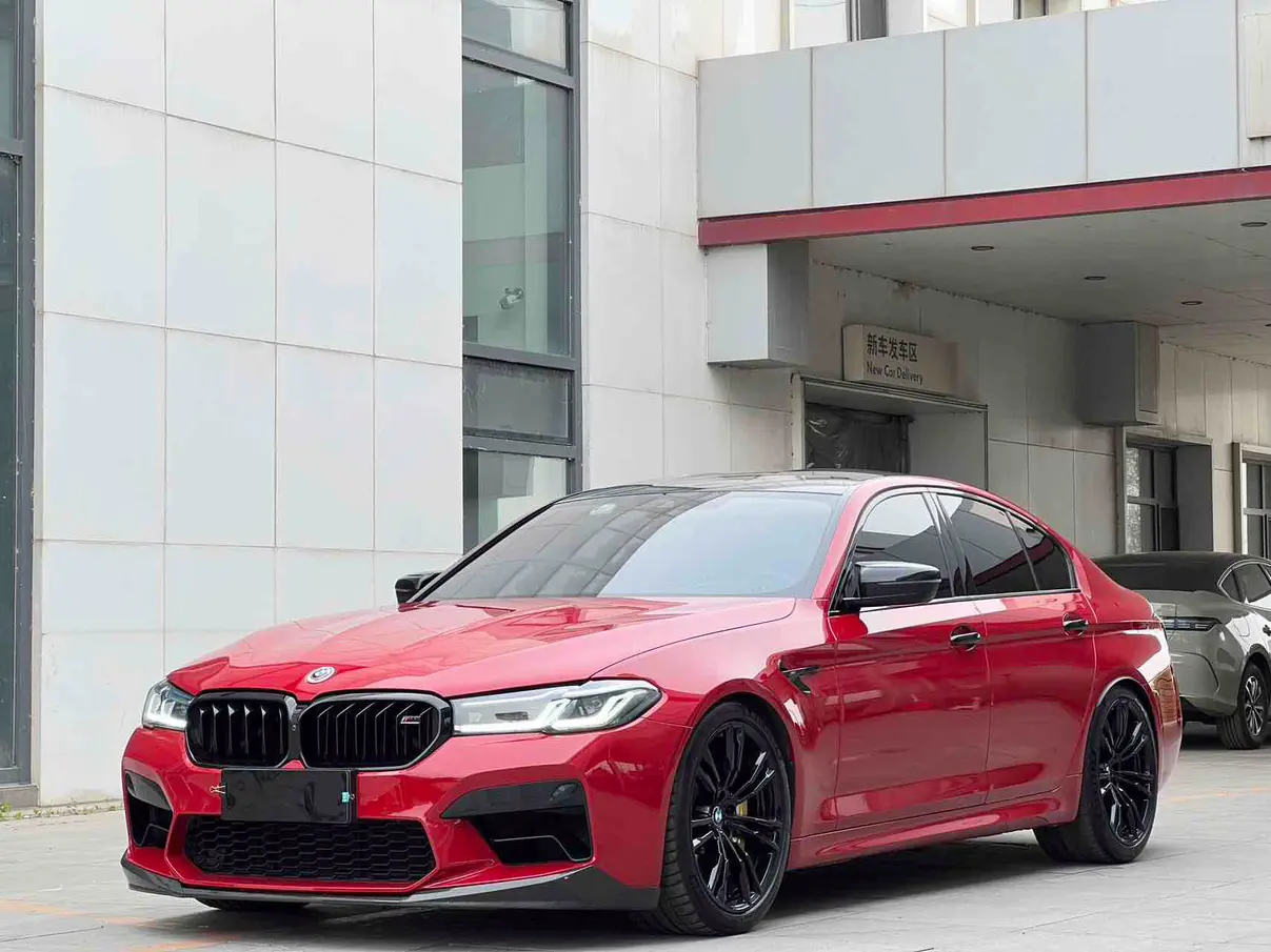 BMW M5  из Китая
