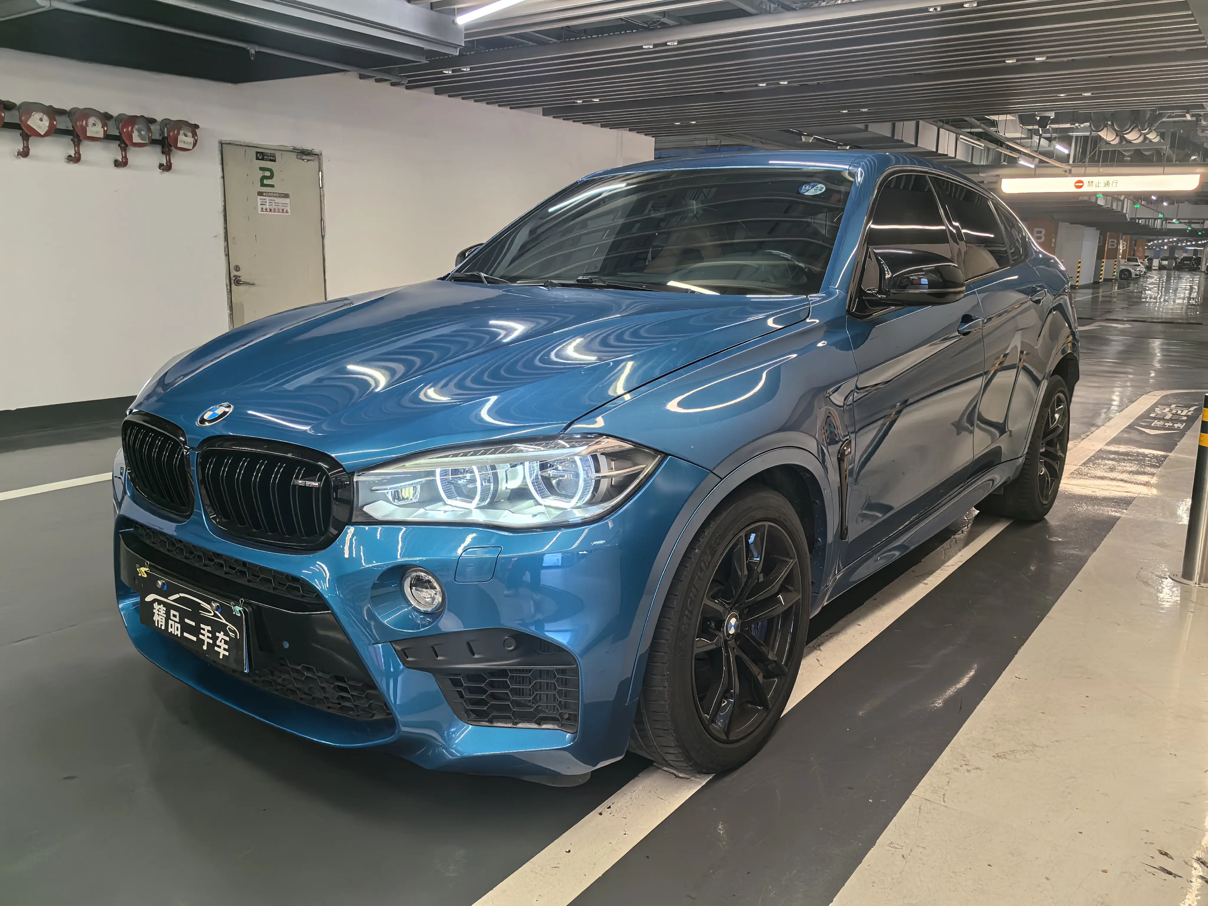BMW X6 M  из Китая