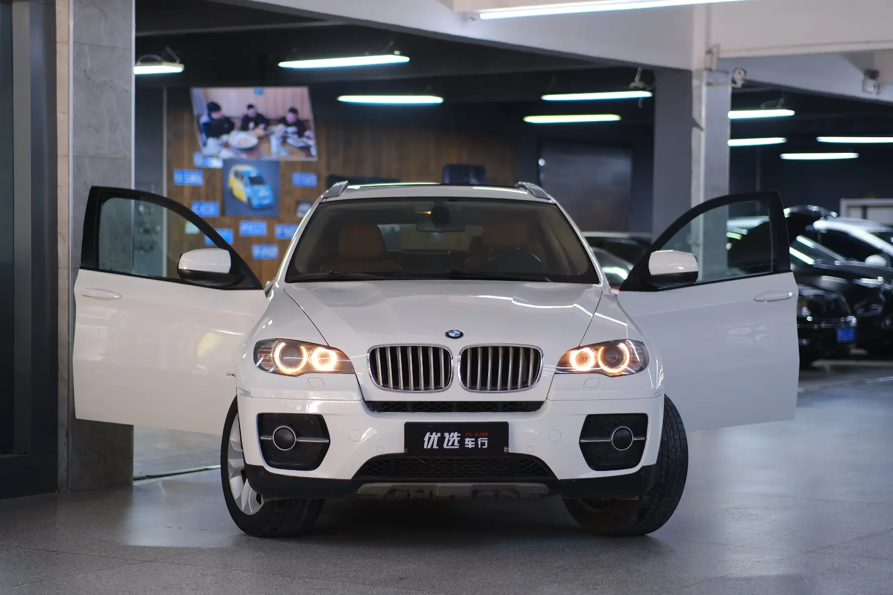 BMW X6  из Китая
