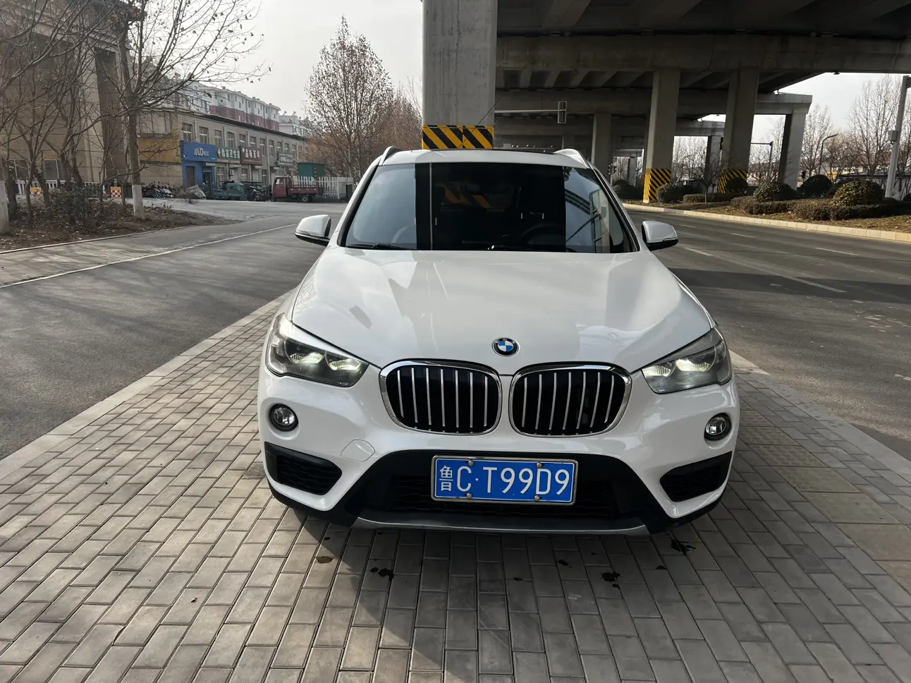 BMW X1  из Китая