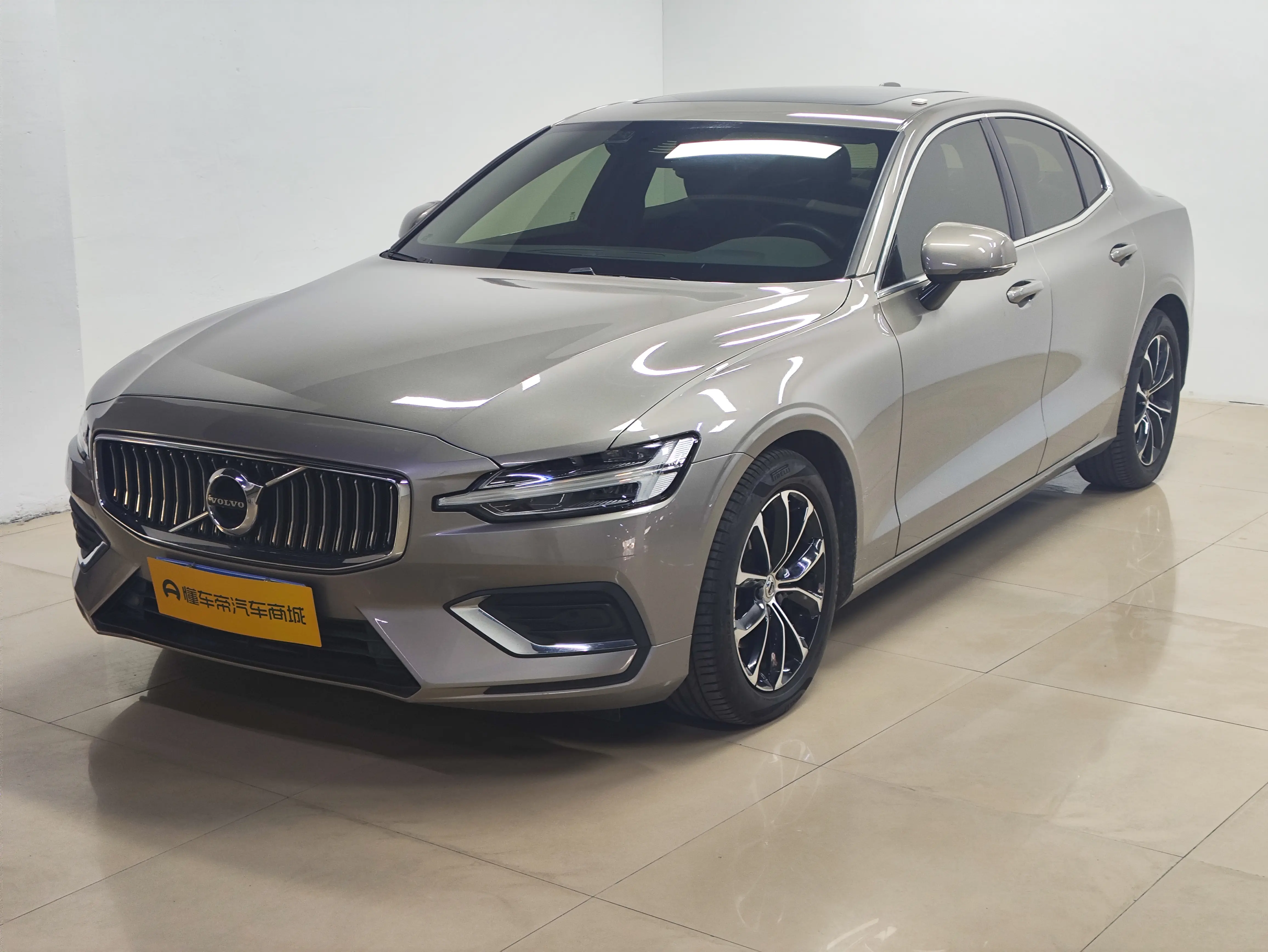 Volvo S60  из Китая