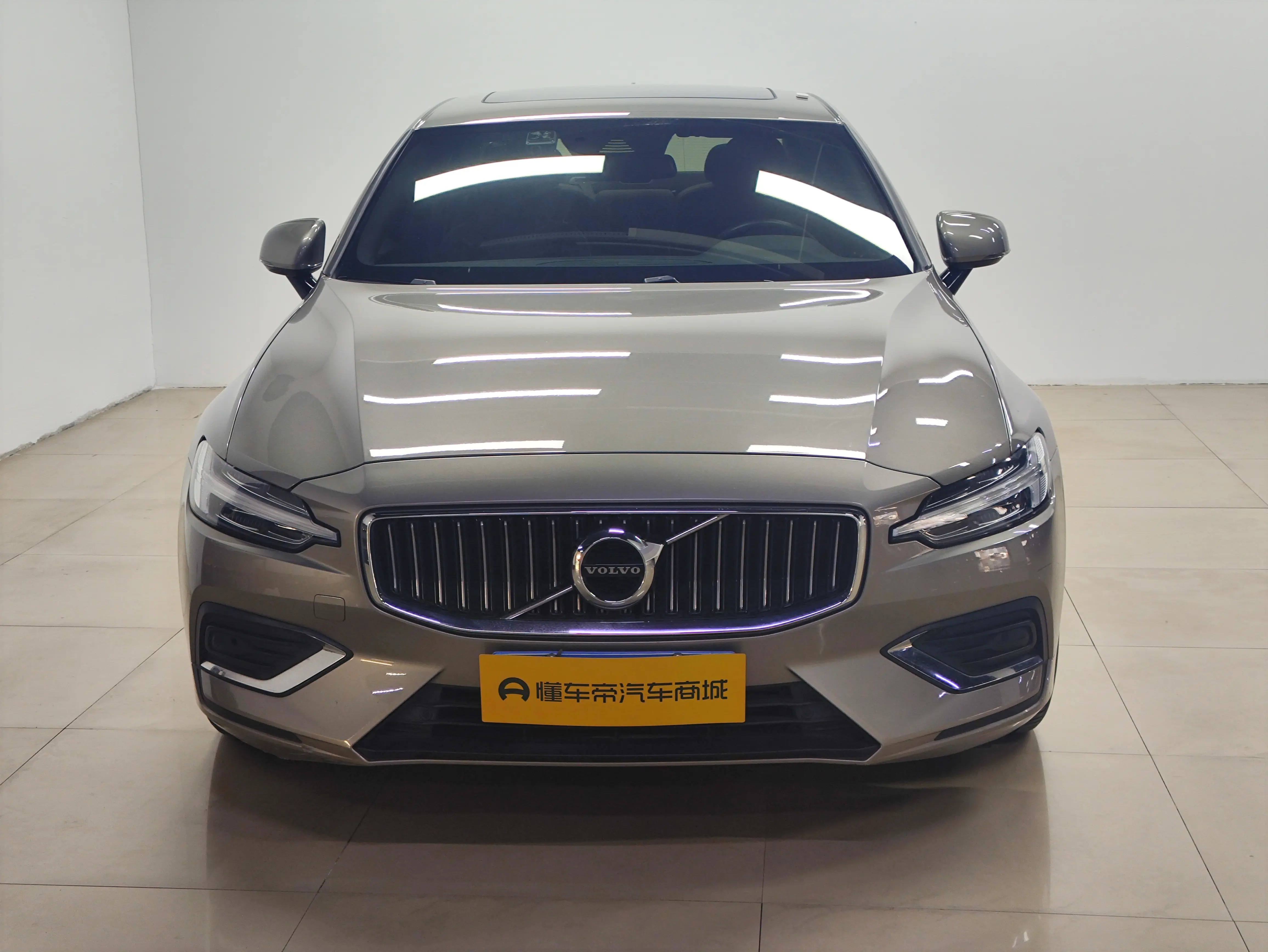 Volvo S60  из Китая