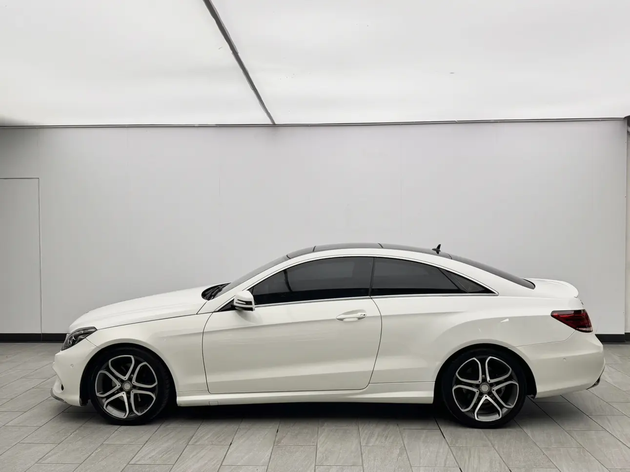 Mercedes-Benz E-Class  из Китая