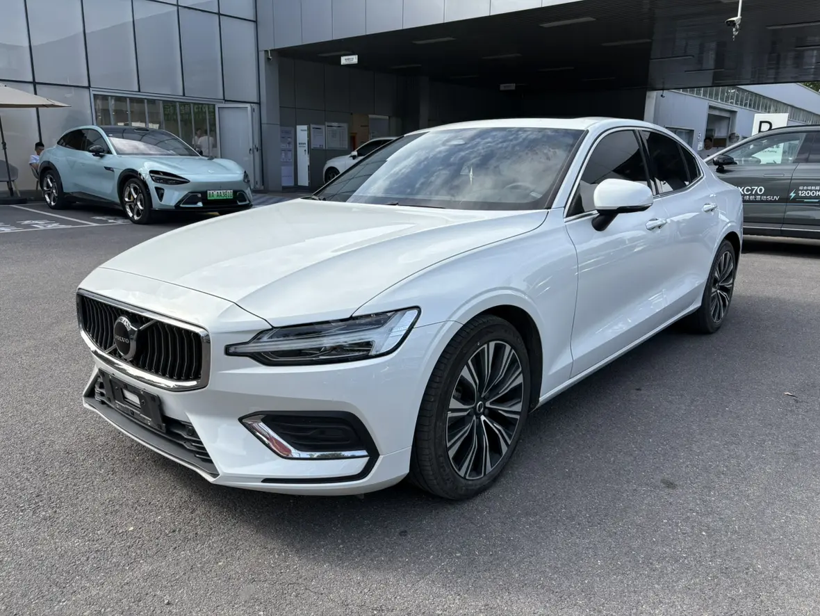 Volvo S60  из Китая