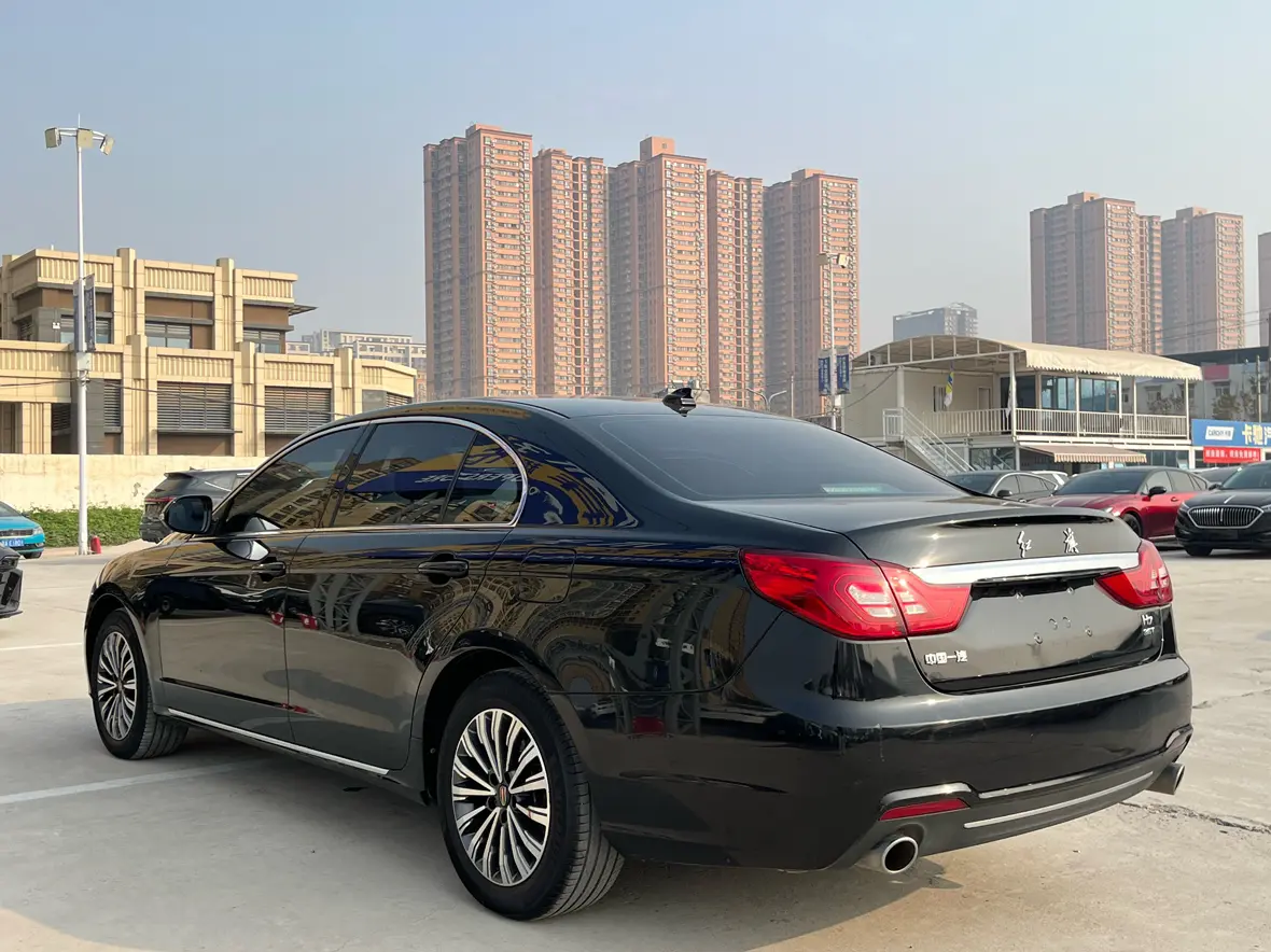 Hongqi H7  из Китая
