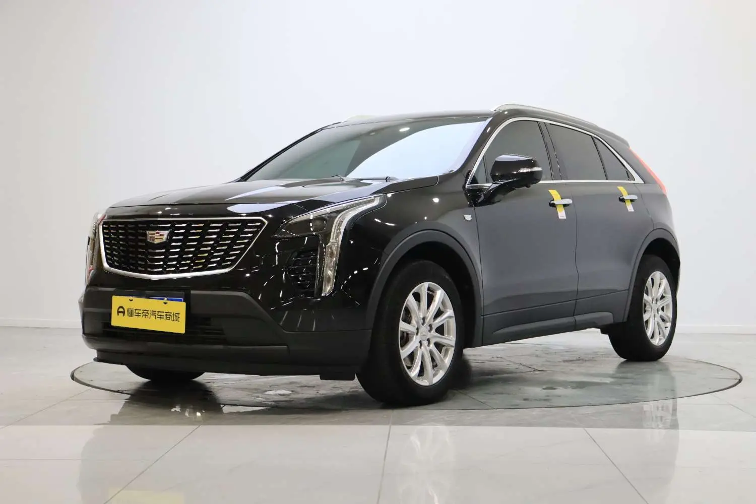 Cadillac XT4  из Китая