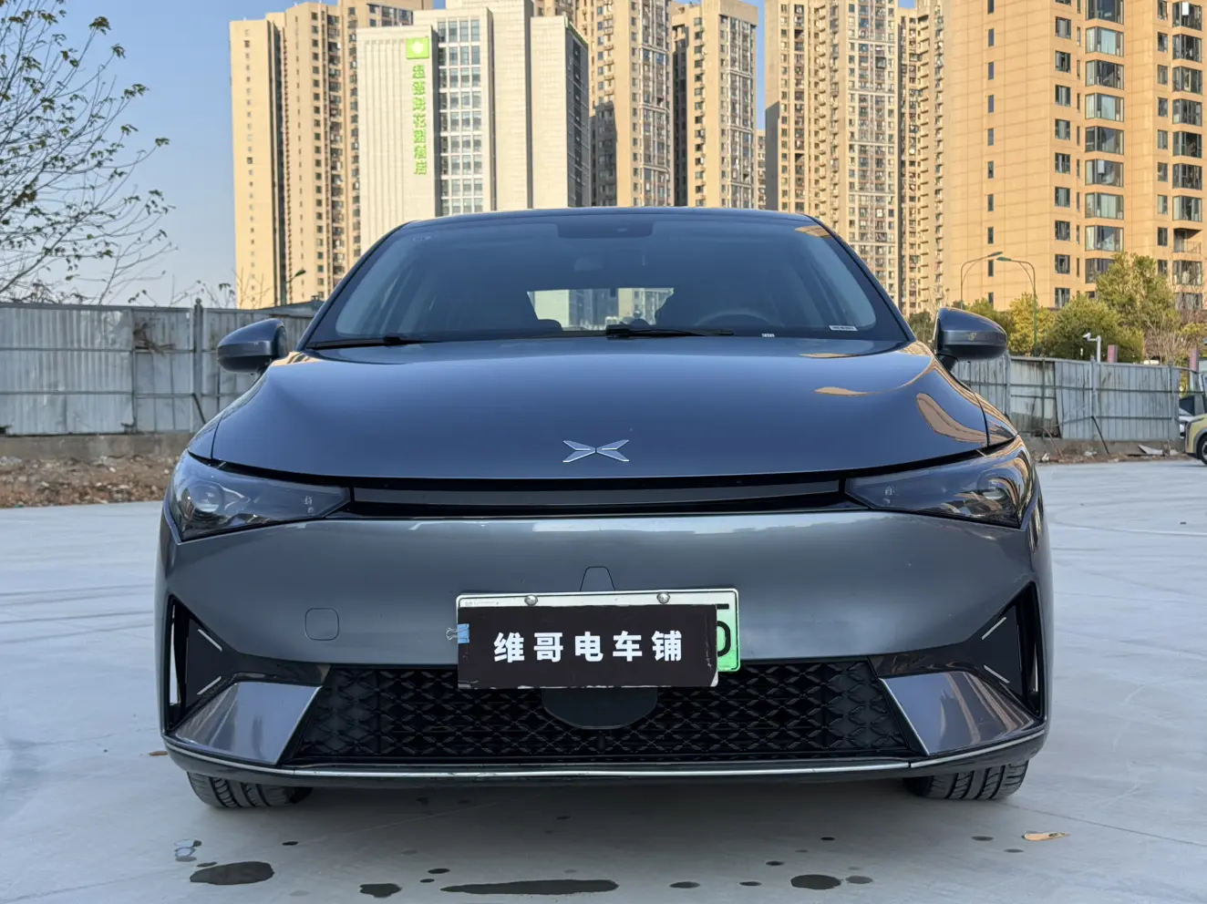 Xpeng P5  из Китая