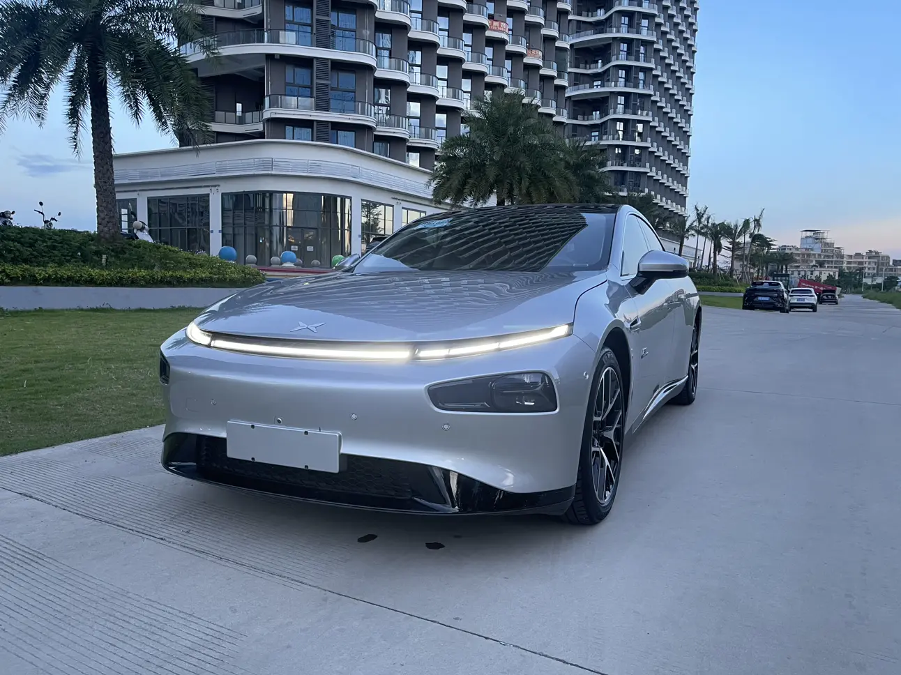 Xpeng P7  из Китая