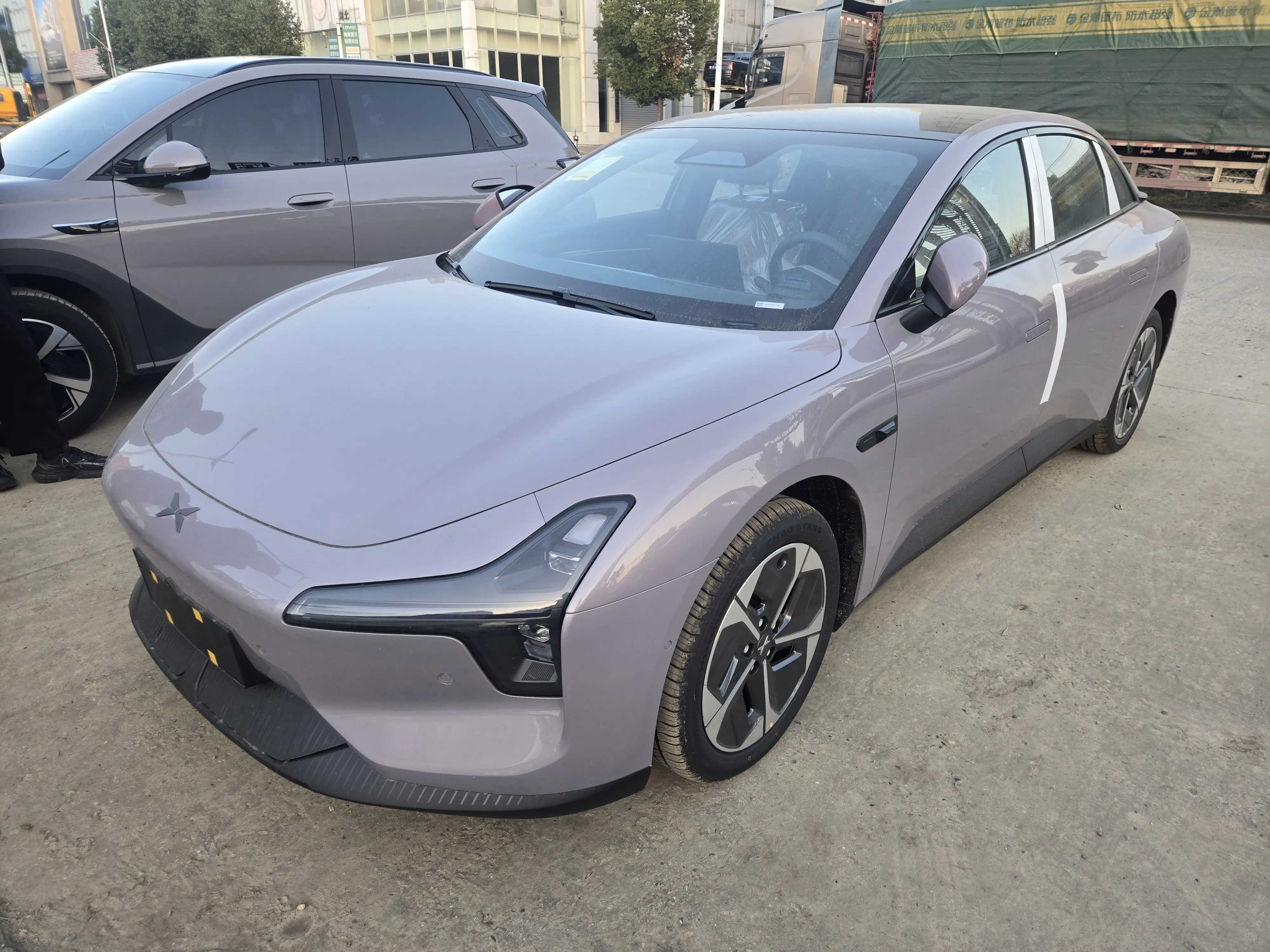 Xpeng Xiaopeng MONA M03  из Китая