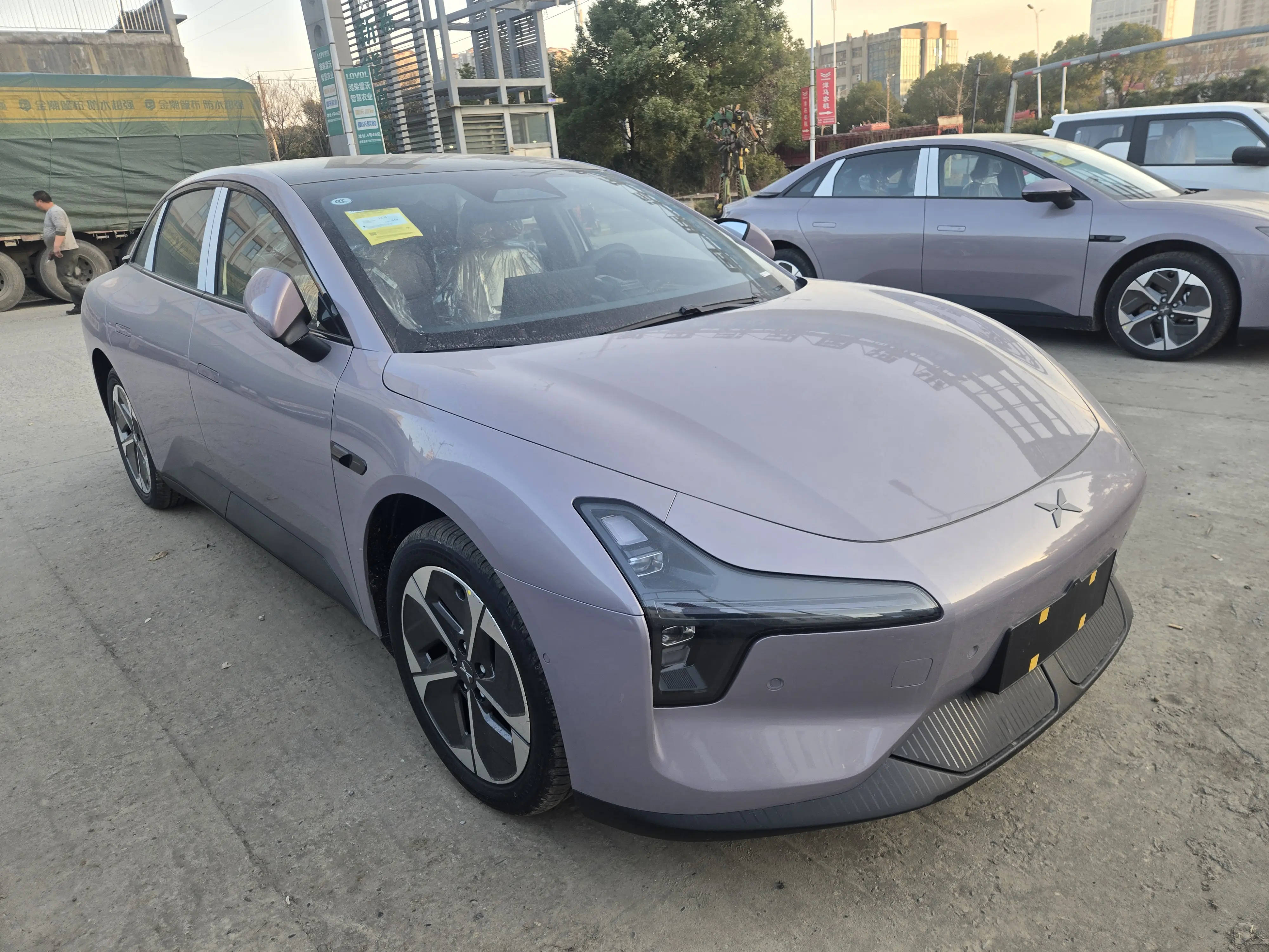 Xpeng Xiaopeng MONA M03  из Китая