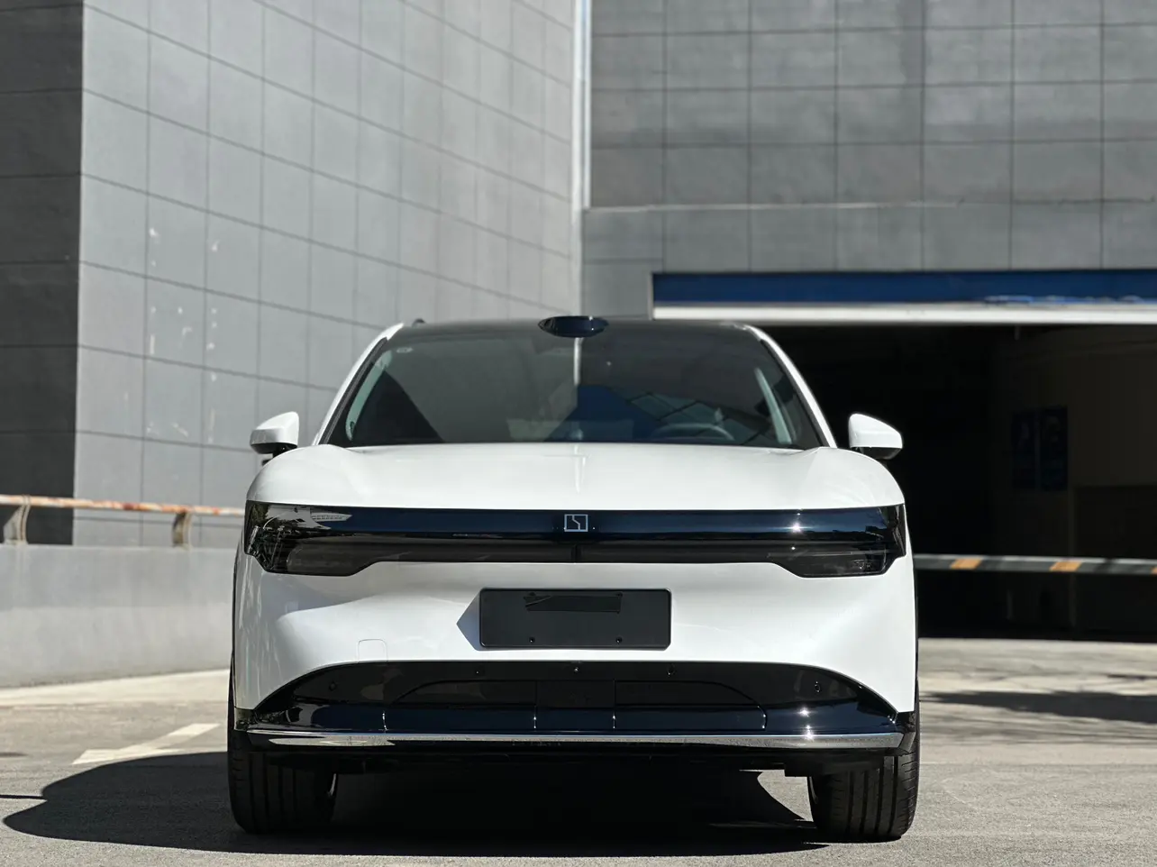 ZEEKR 7X  из Китая