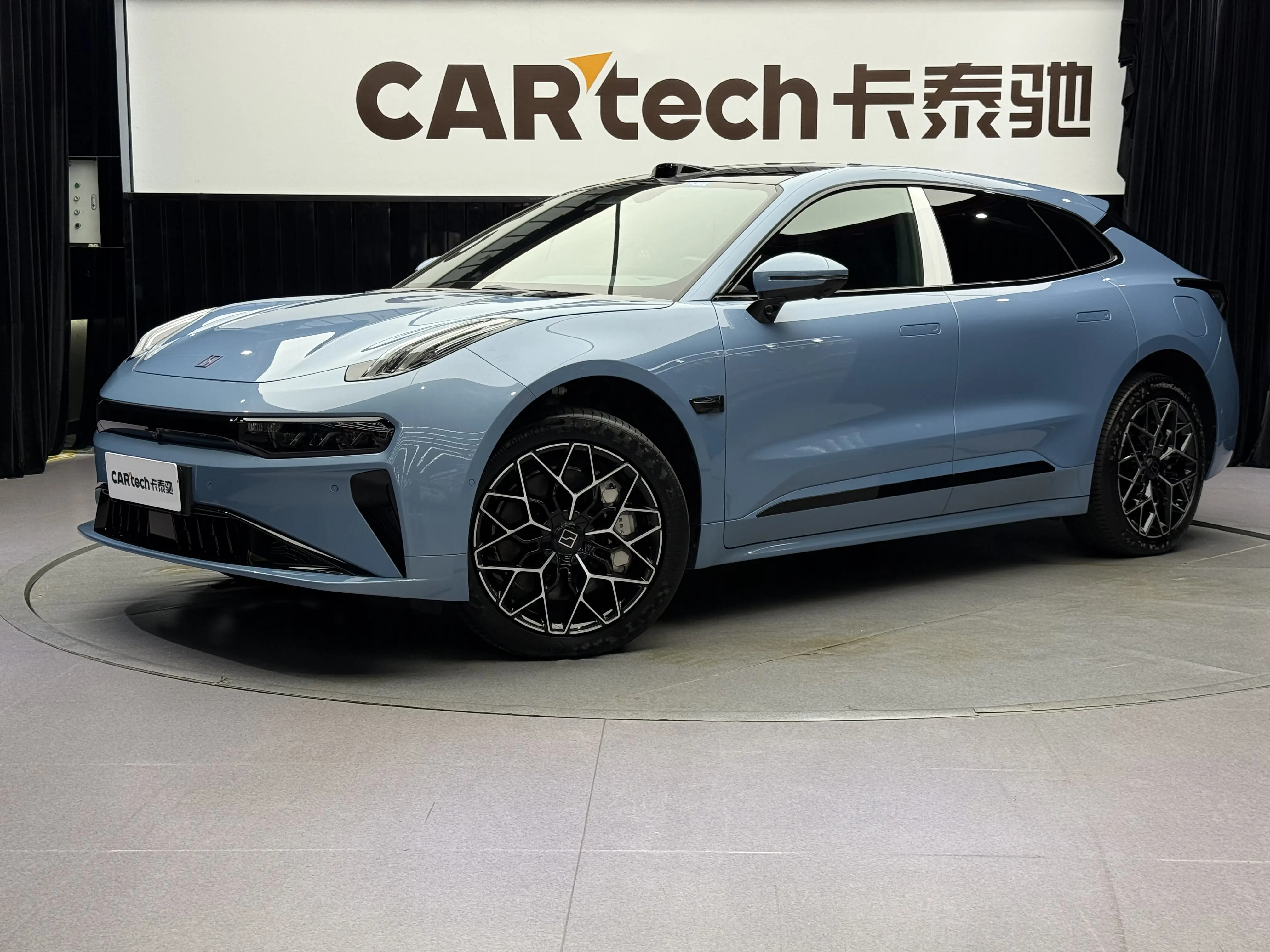 ZEEKR 001  из Китая