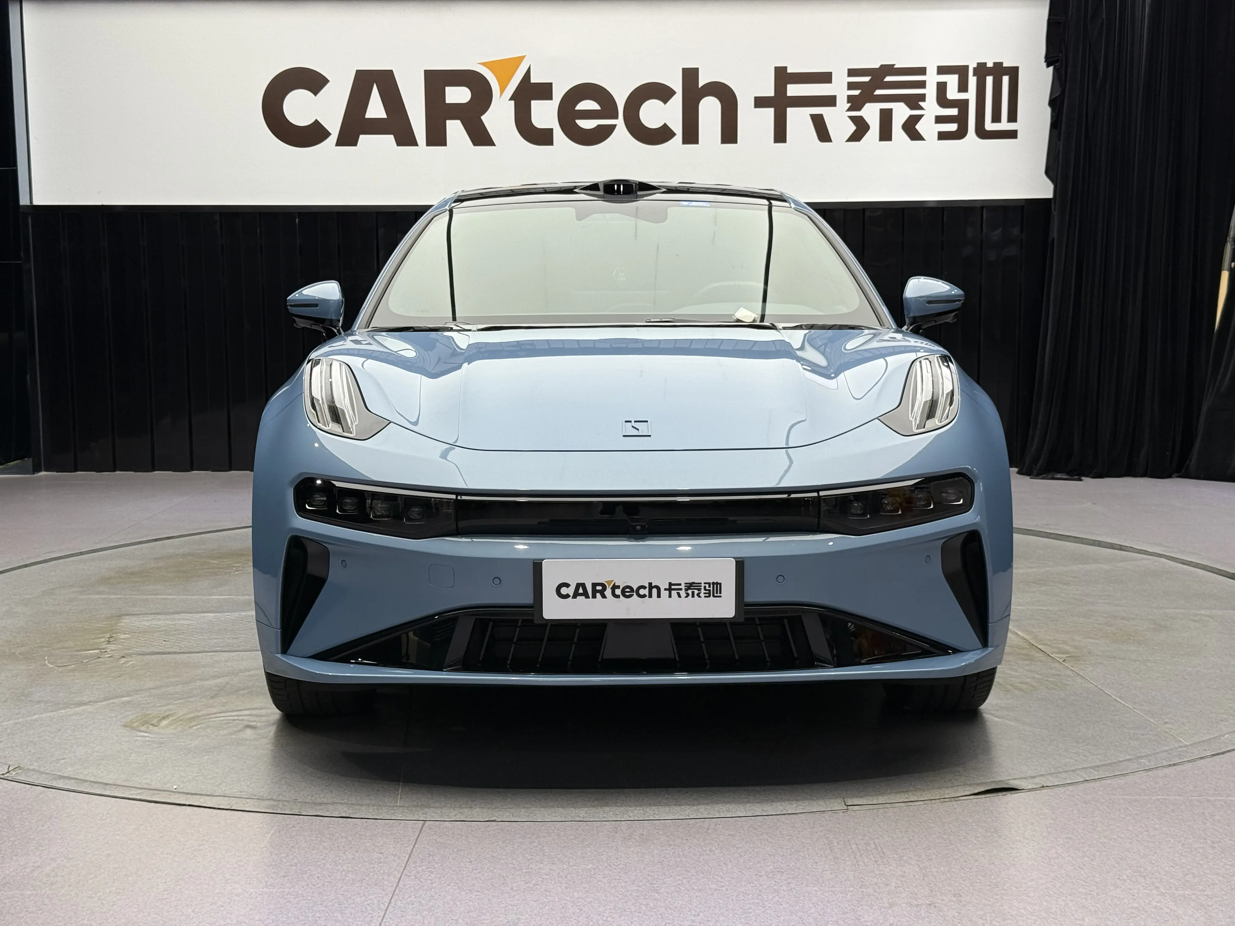 ZEEKR 001  из Китая