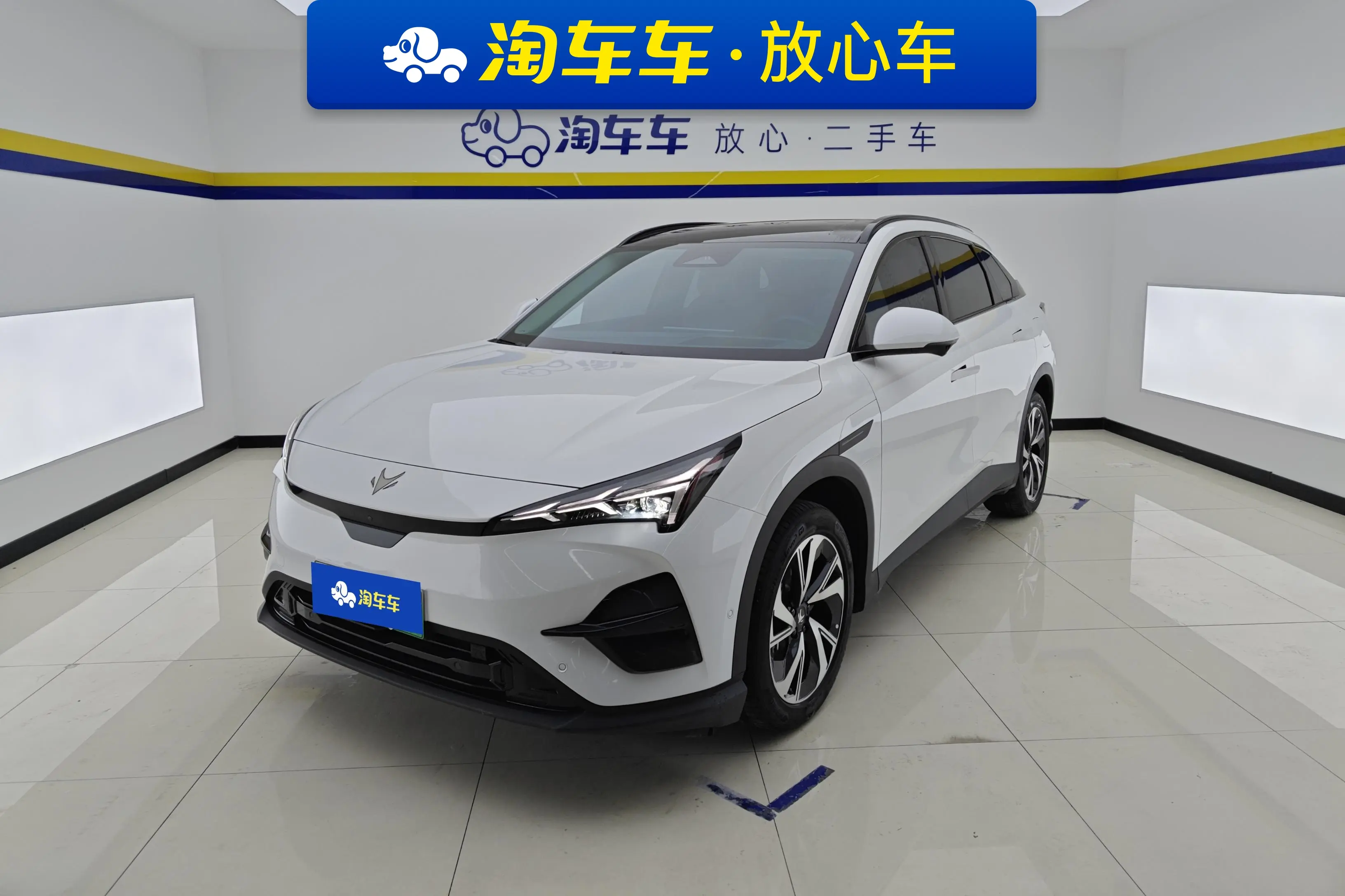 ARCFOX Extreme Fox JiFox Alpha T5  из Китая