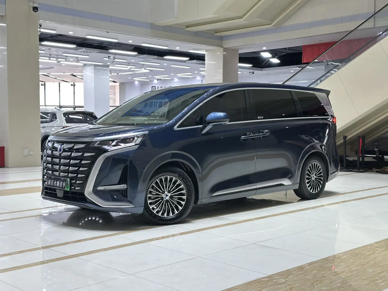 Denza D9 DM  из Китая