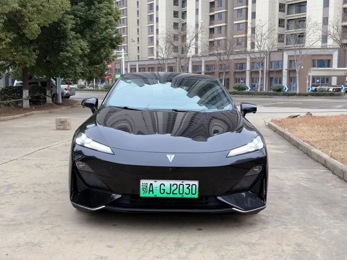 Deepal Dark blue SL03  из Китая