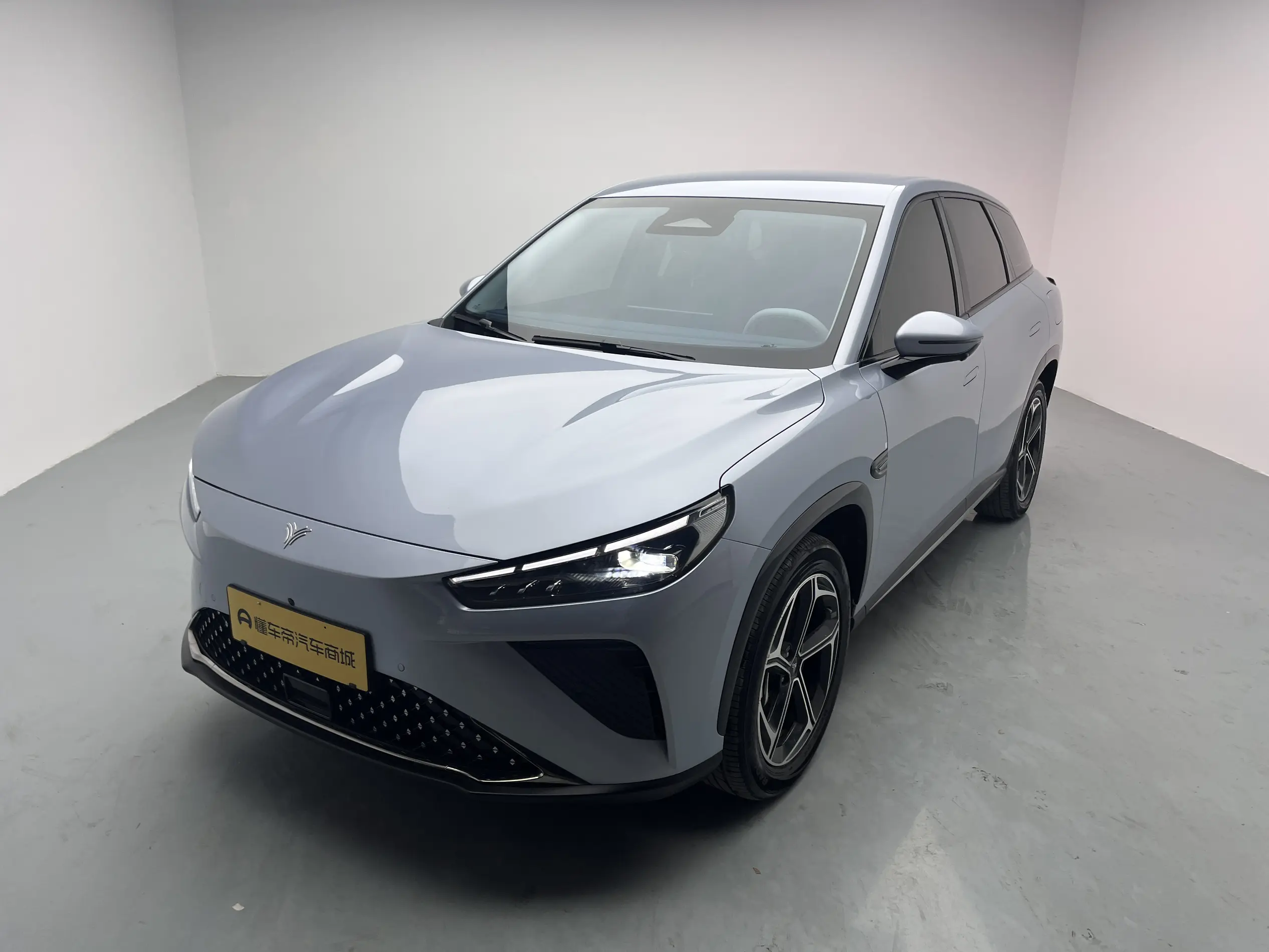 NETA Nezha L  из Китая