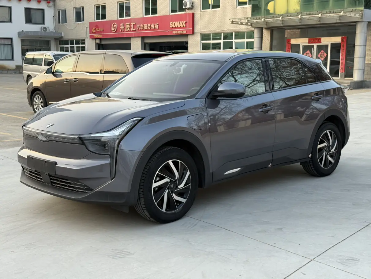 NETA NezhaU  из Китая