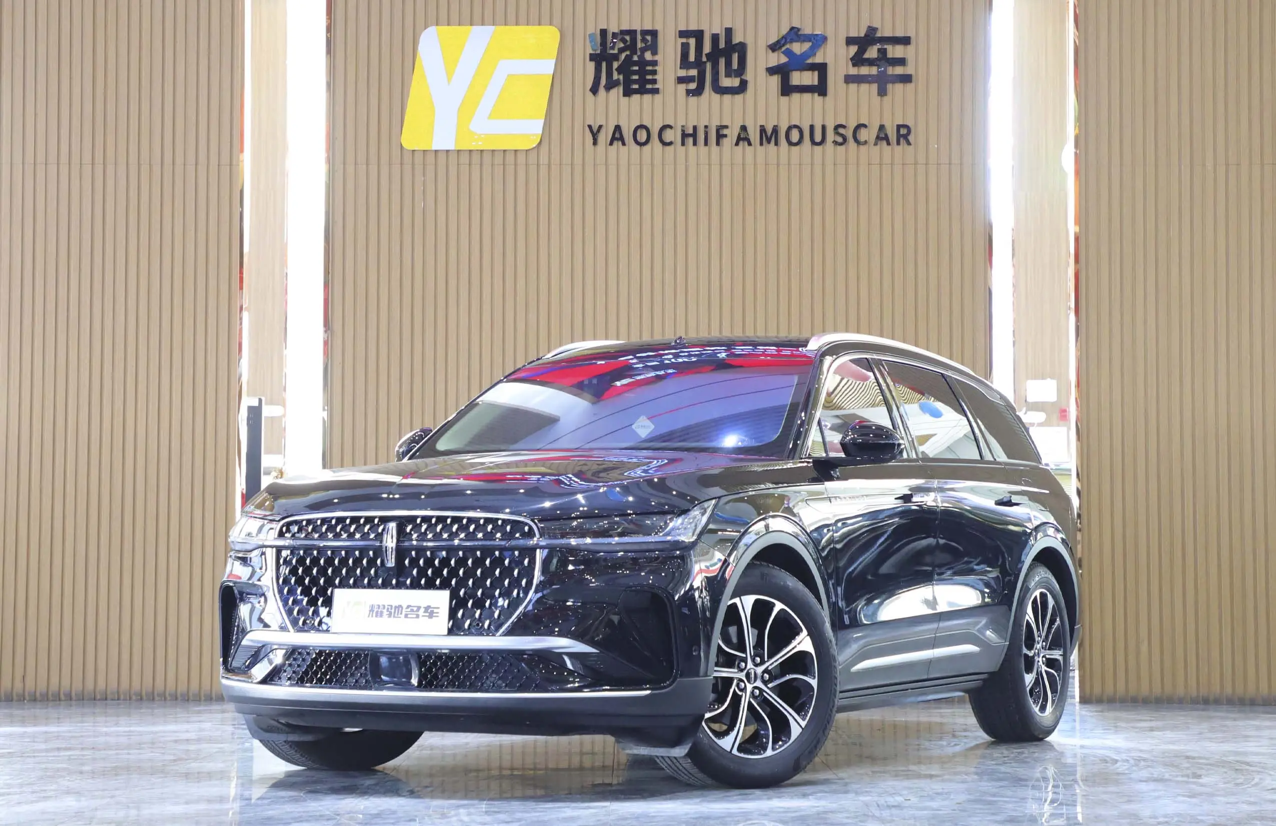 Lincoln Navigator  из Китая