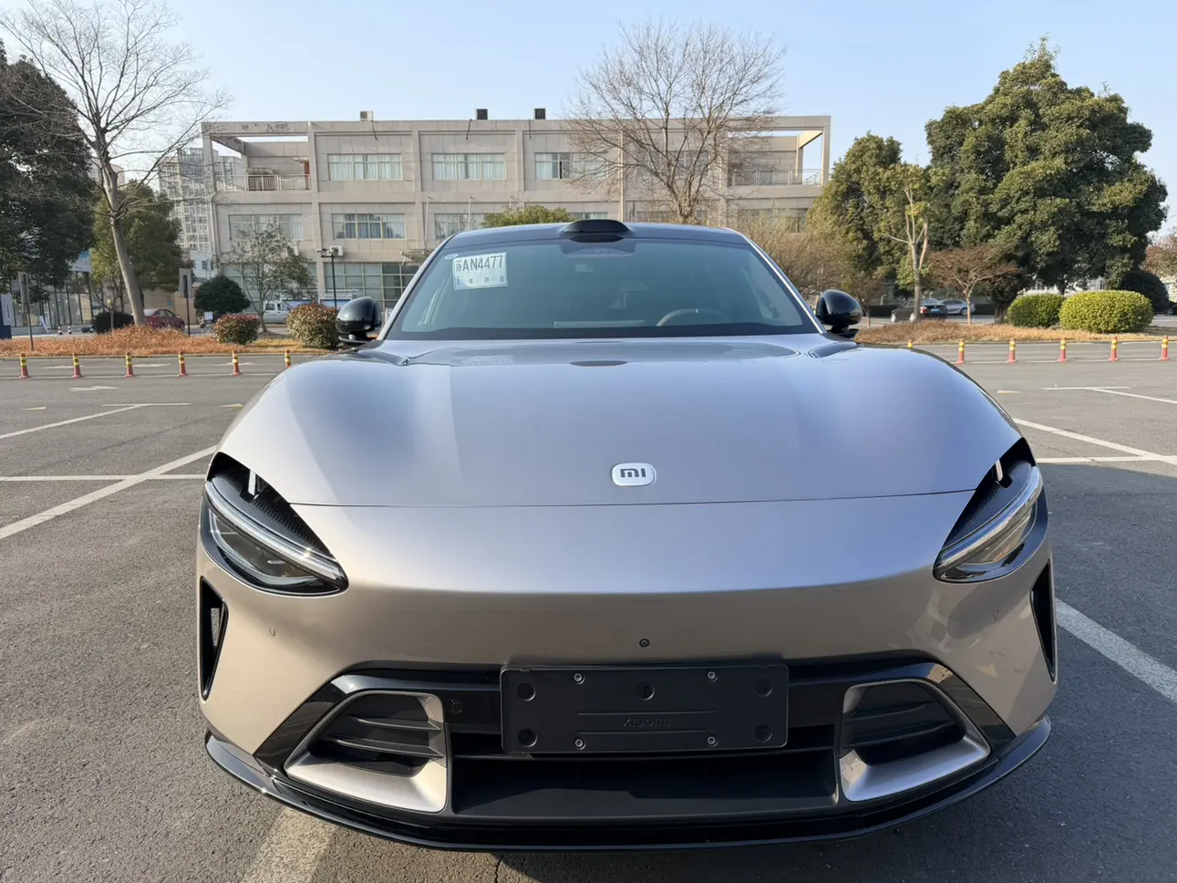 Xiaomi car Xiaomi YU7  из Китая