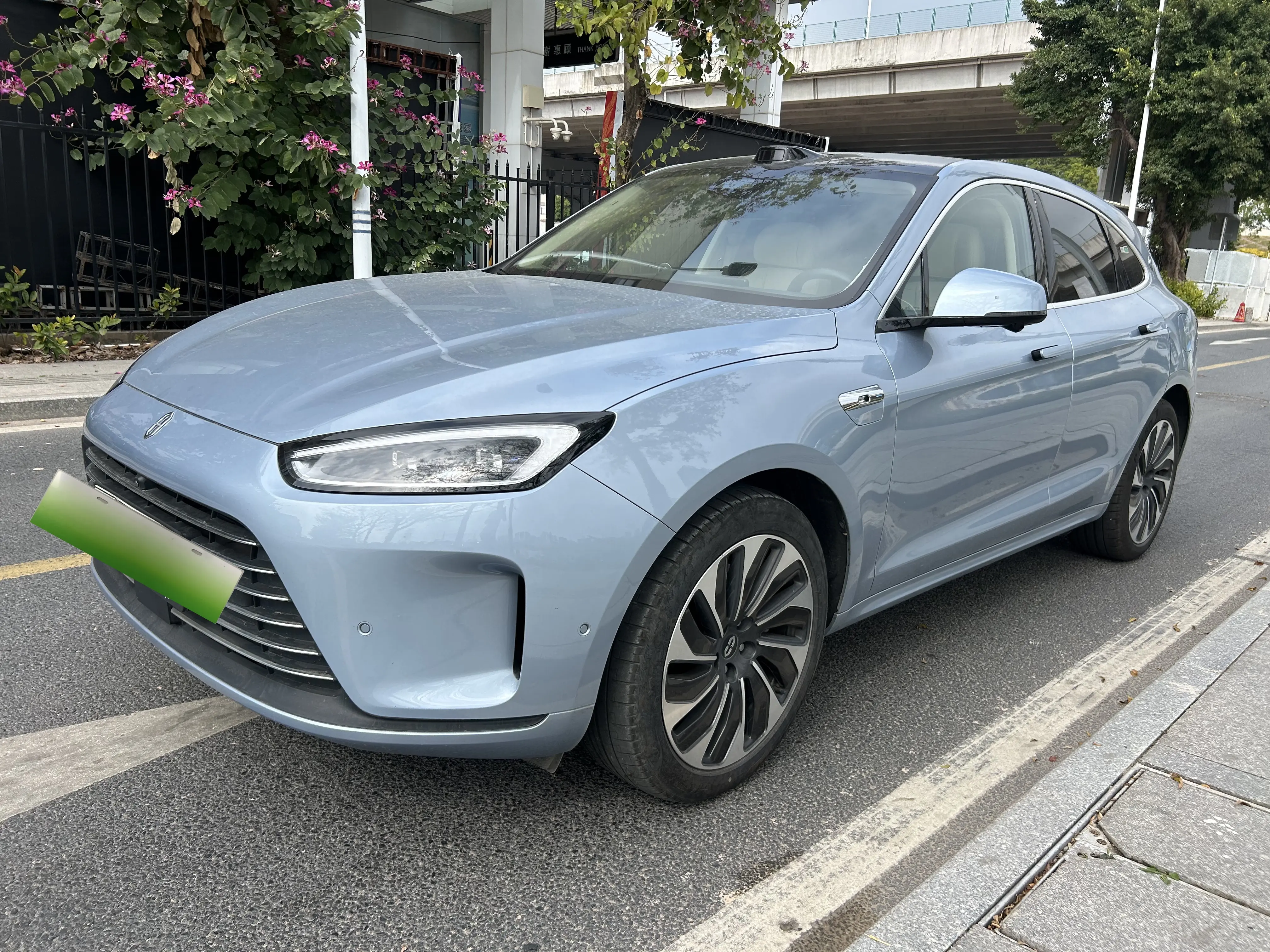 AITO M5 (Wenjie M5)  из Китая