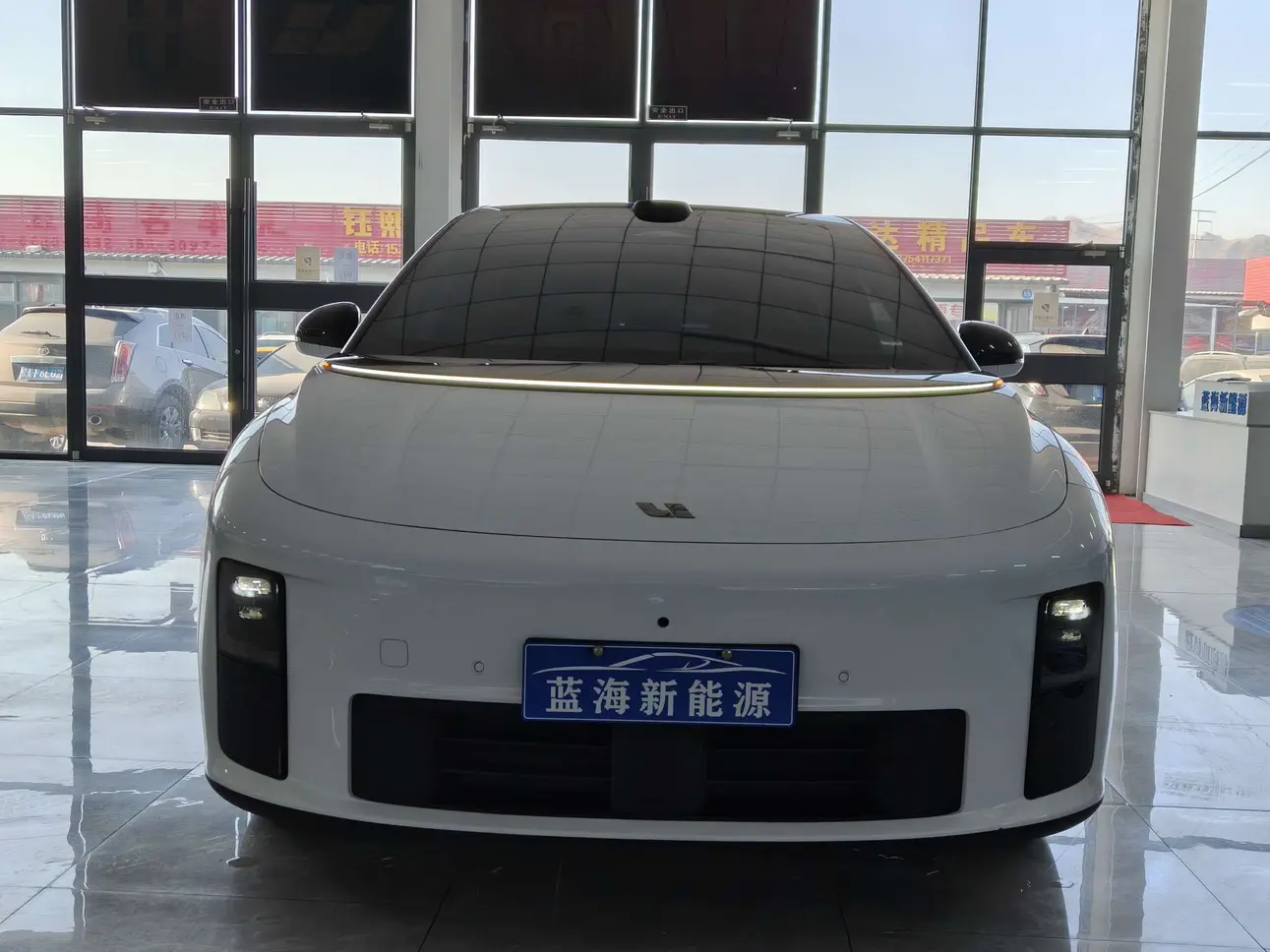 Li Ideal i6  из Китая