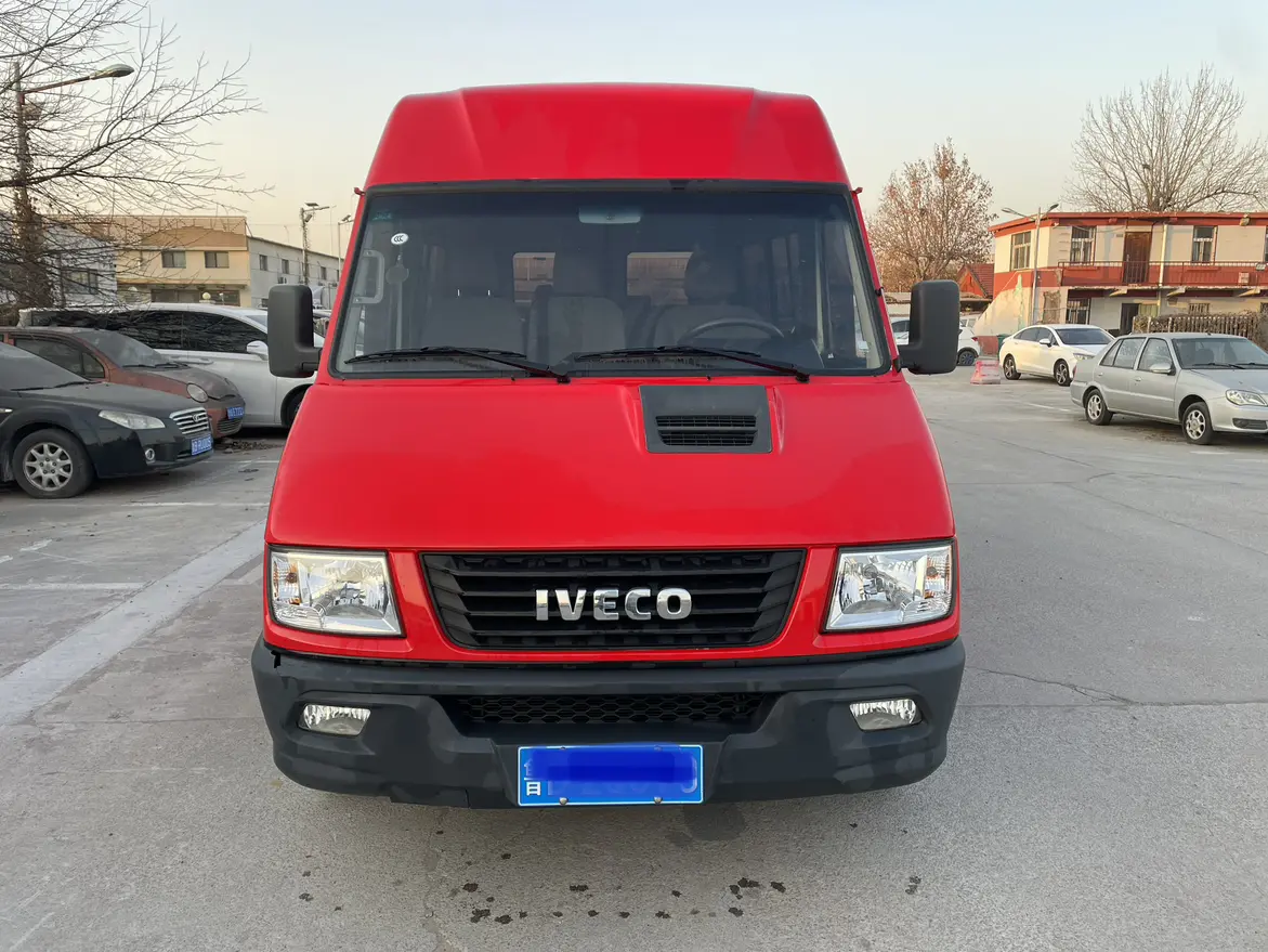 Iveco proud  из Китая