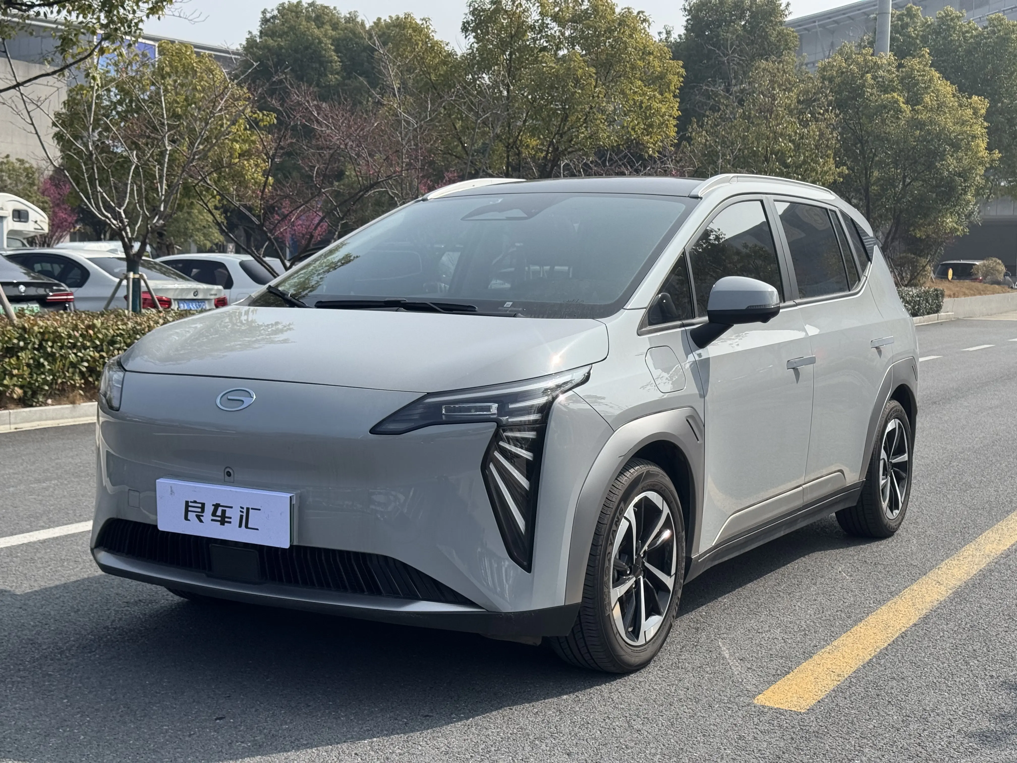 AION Y  из Китая