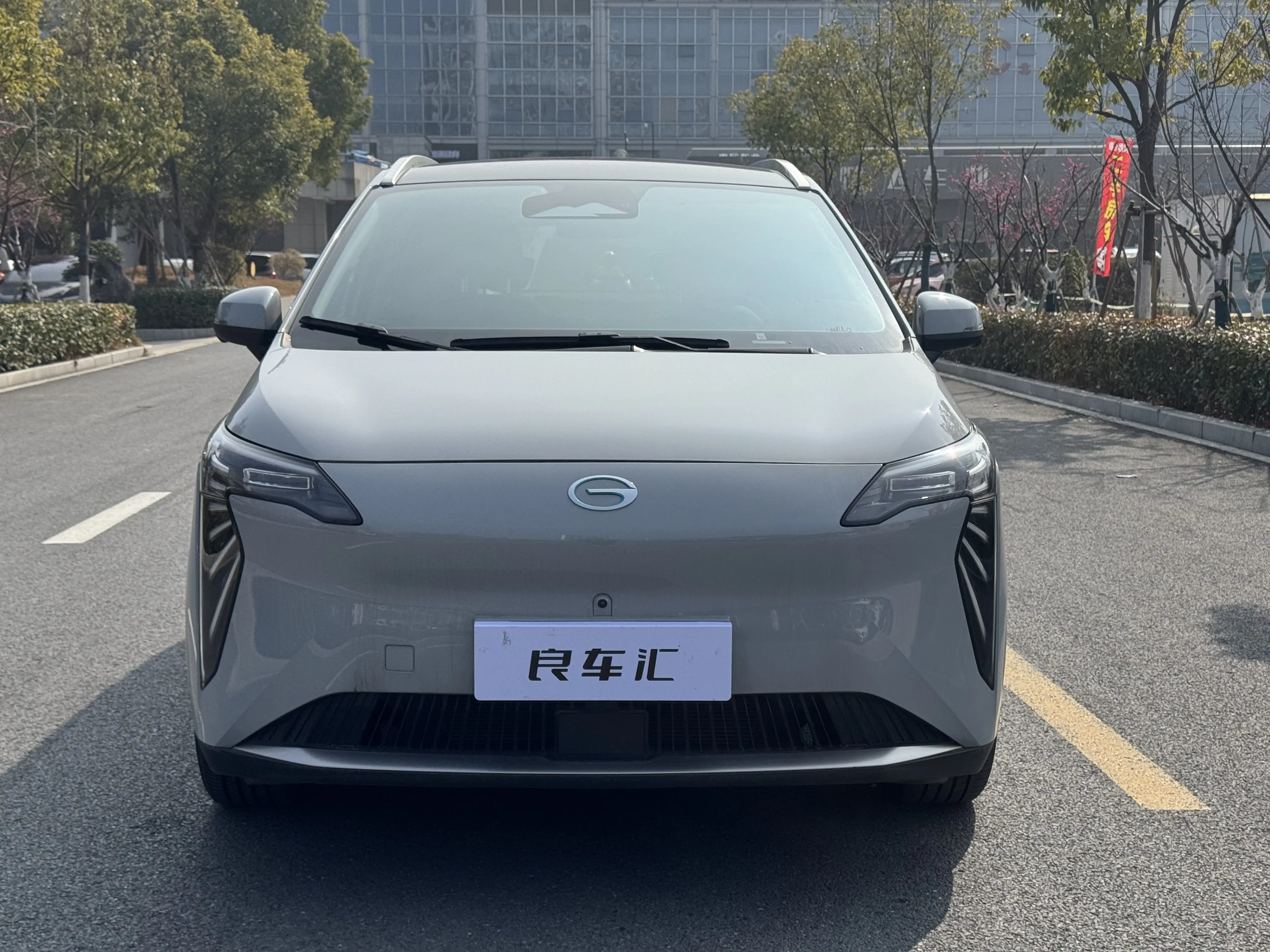 AION Y  из Китая