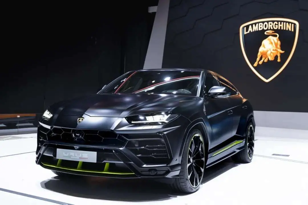 Lamborghini Urus  из Китая