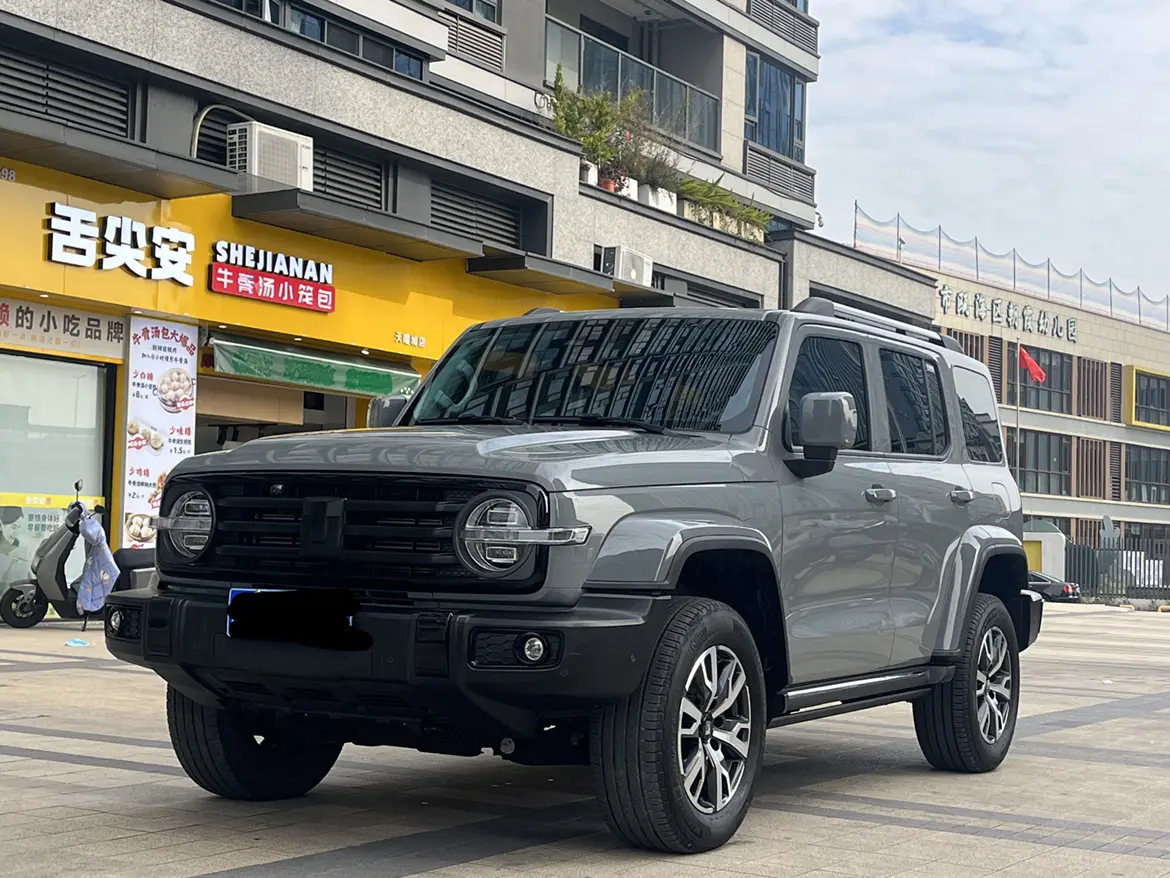 Tank 300  из Китая