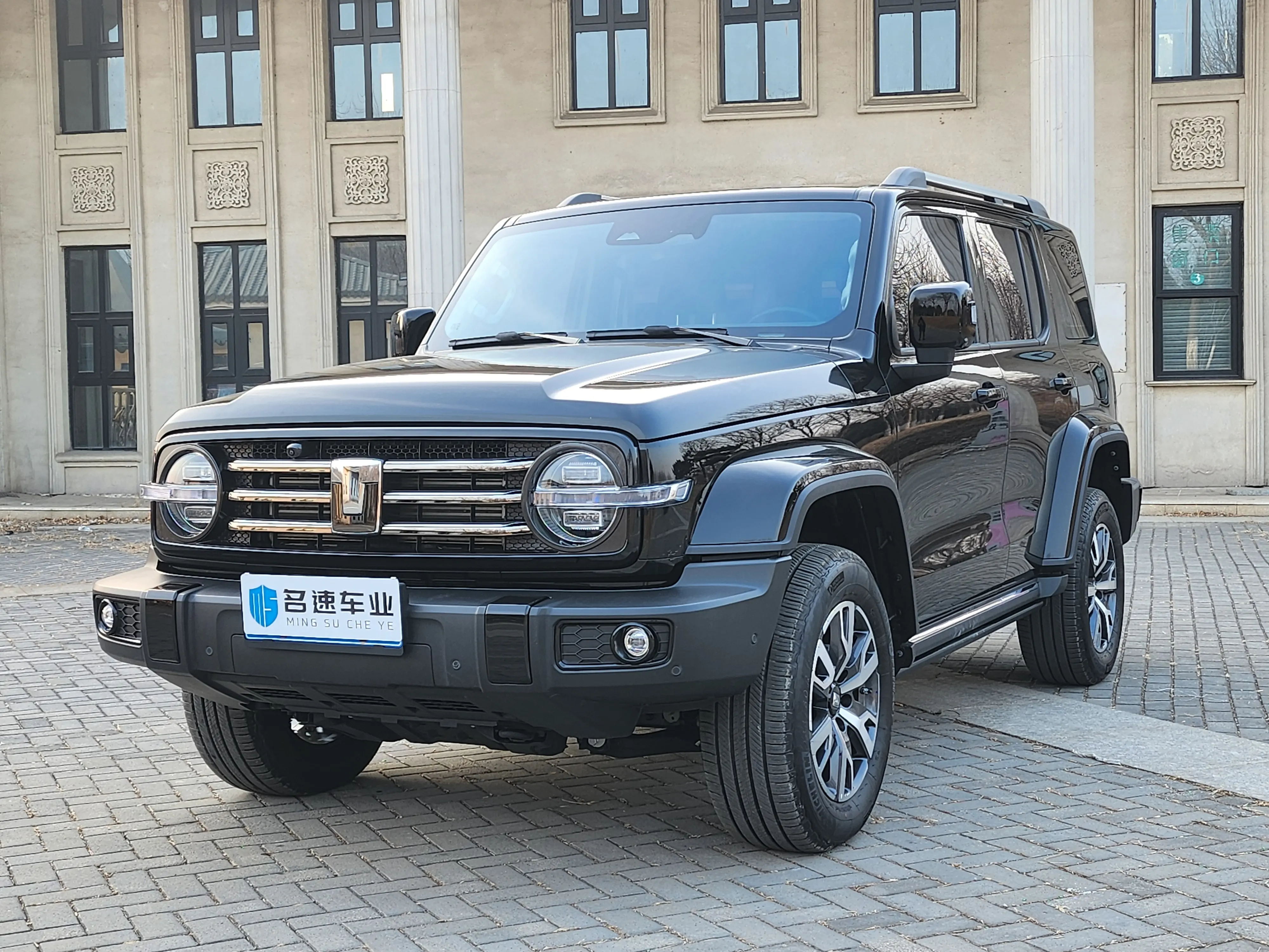 Tank 300  из Китая