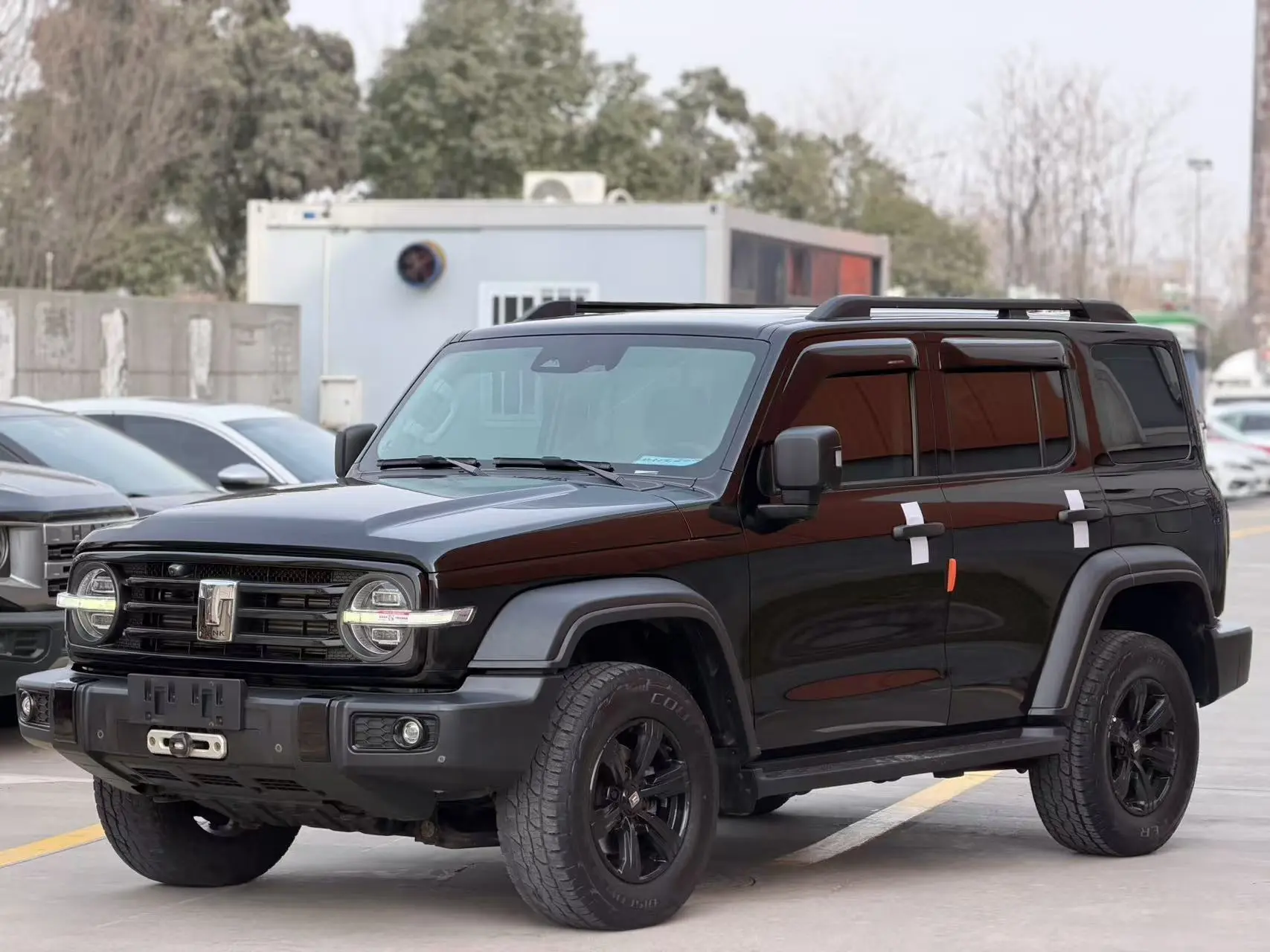 Tank 300  из Китая