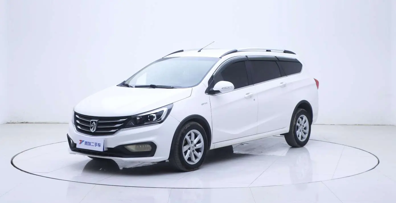 Baojun 310W  из Китая