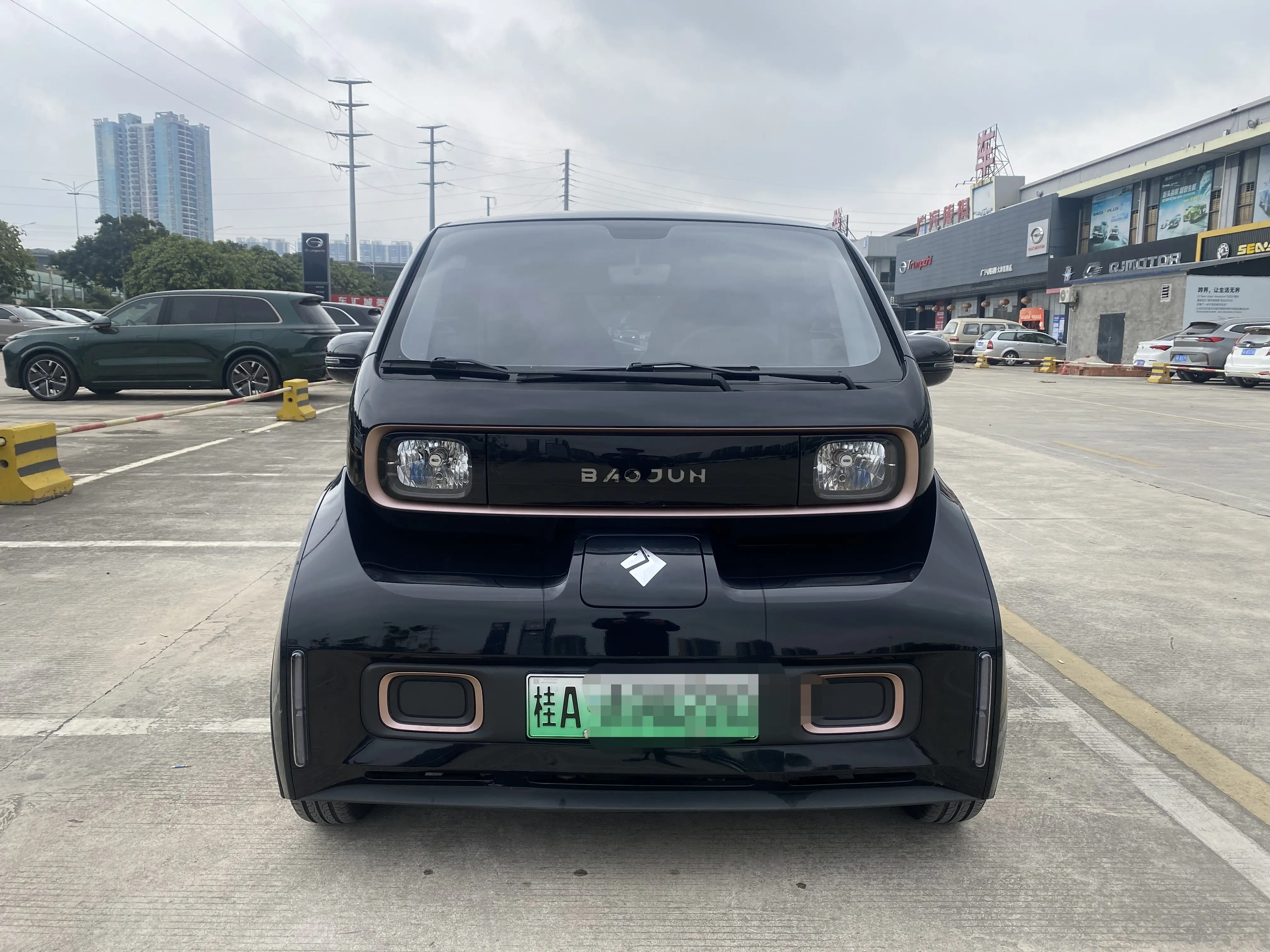 Baojun KiWi EV  из Китая