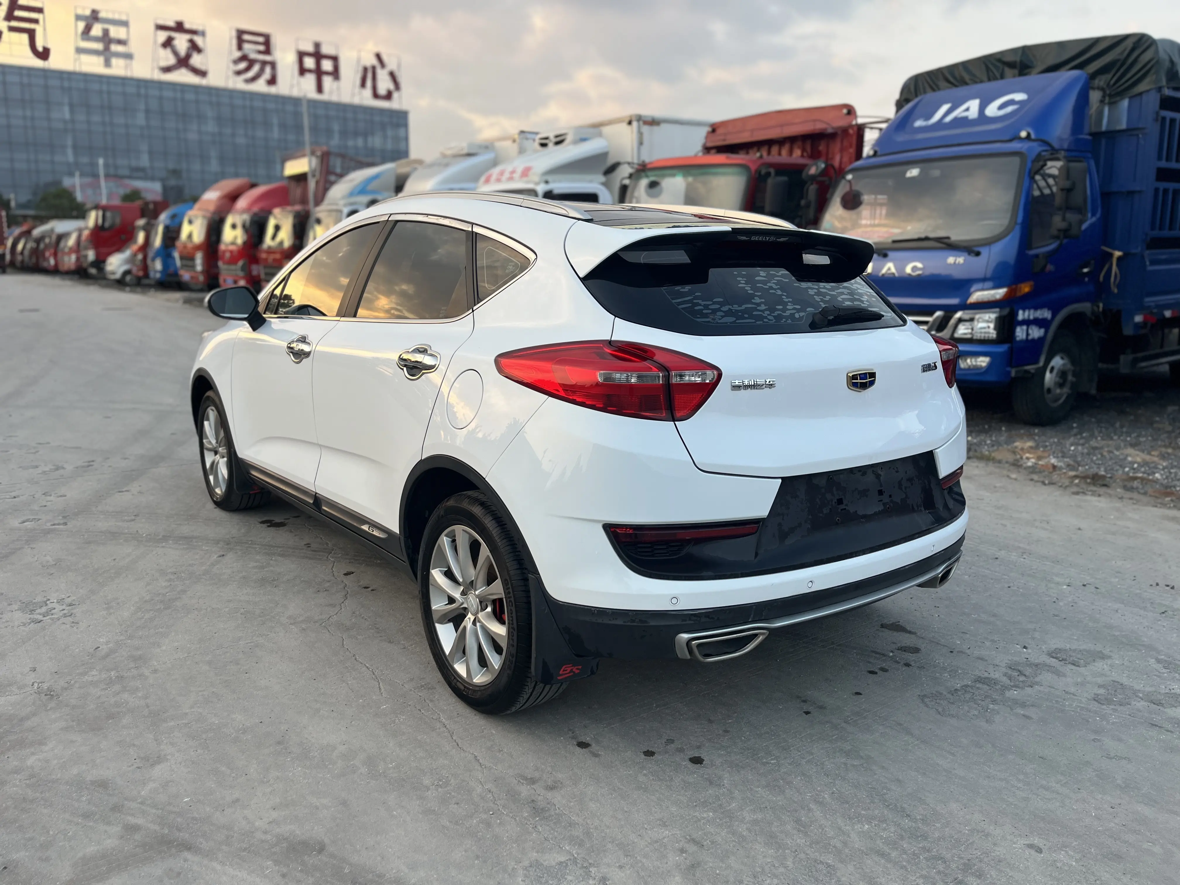 Geely Emgrand GS  из Китая